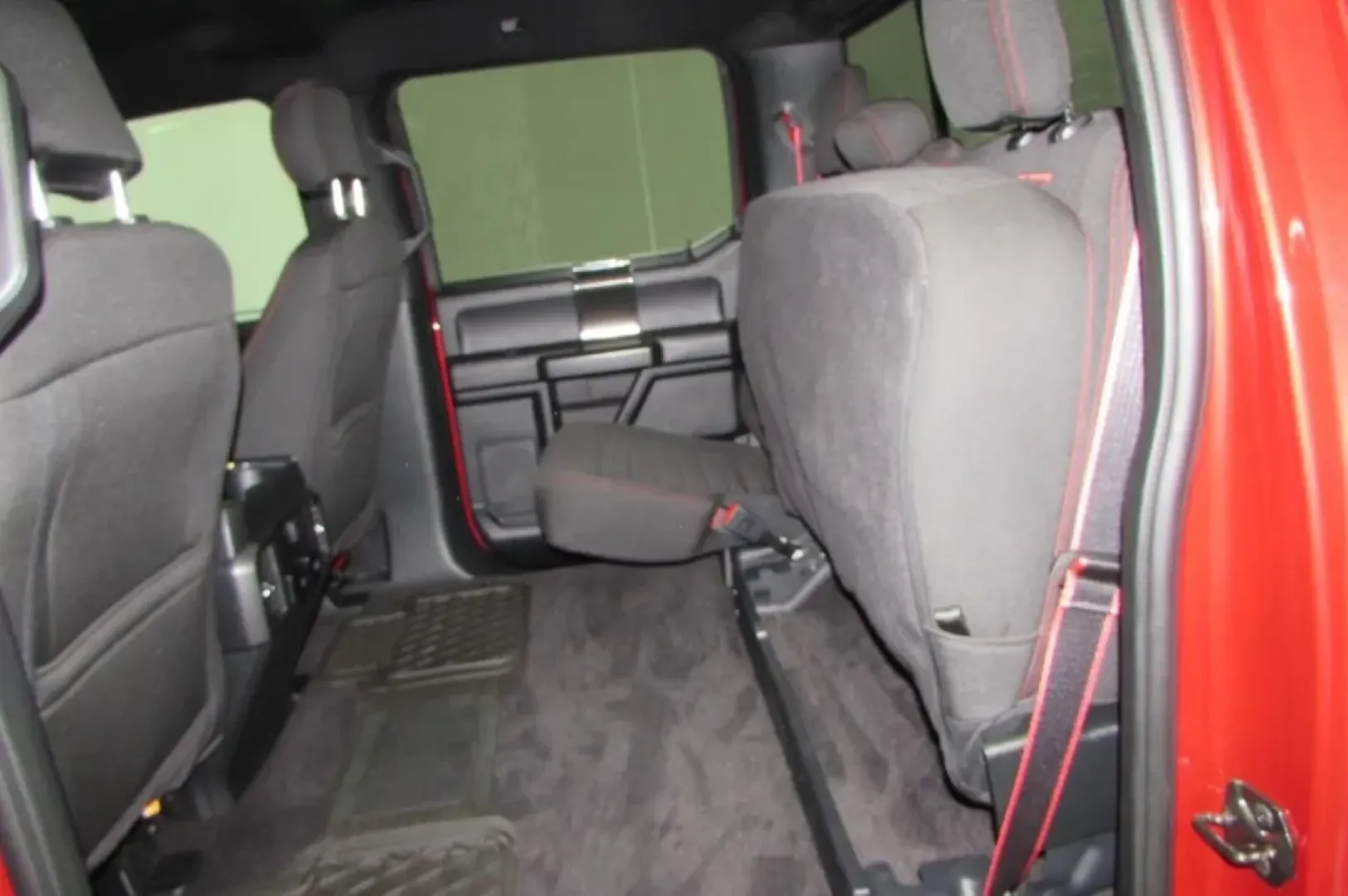 2020 /Black Ford F-150 XLT (1FTEW1EP2LF) with an Other engine, located at 12836 Highway 21, De Soto, MO, 63020, (636) 337-7777, 38.151867, -90.575615 - Unlock the ultimate weekend adventure with this stunning **2020 Ford F-150**! Whether you're searching for a reliable workhorse to tackle tough projects or an impressive truck to take your family on road trips, this pre-owned gem is perfect for both the job site and weekend getaways. Available now a - Photo#31