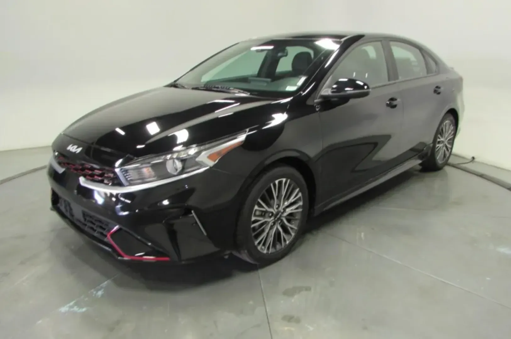 2024 /Black Kia Forte GT-Line (3KPF54AD8RE) with an Other engine, Automatic transmission, located at 12836 Highway 21, De Soto, MO, 63020, (636) 337-7777, 38.151867, -90.575615 - Discover your next adventure with the eye-catching 2024 Kia Forte GT-Line, perfect for those who value style, efficiency, and comfort in their daily drive. Whether you're commuting to work, running errands, or planning a weekend getaway, this sleek four-door sedan is designed to elevate your lifesty - Photo#3