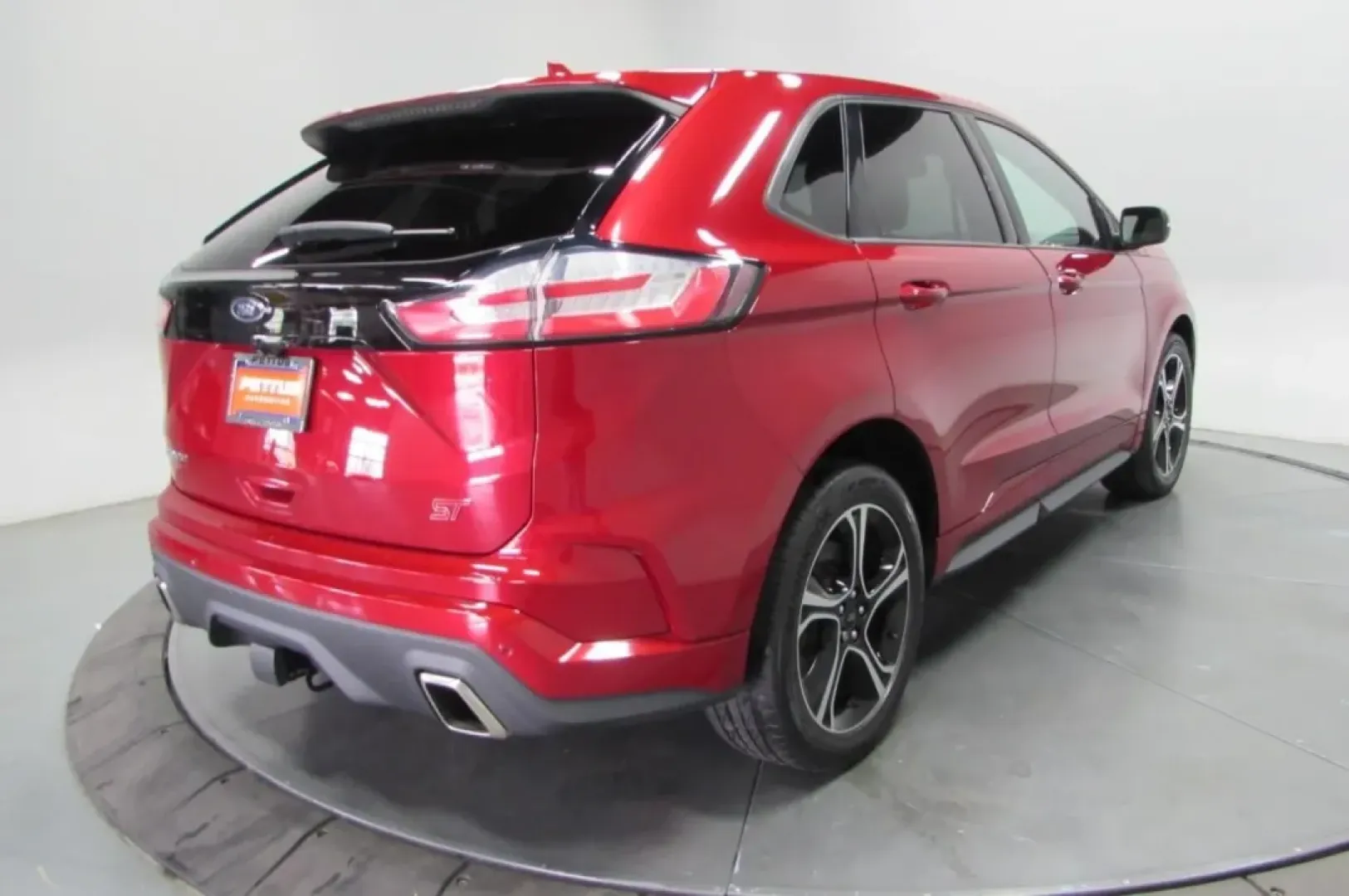 2020 /Ebony Ford Edge ST (2FMPK4AP5LB) with an Other engine, Automatic transmission, located at 12836 Highway 21, De Soto, MO, 63020, (636) 337-7777, 38.151867, -90.575615 - Are you ready to elevate your everyday driving experience? Whether you're commuting to work, shuttling the kids to school, or heading out for weekend adventures, the 2020 Ford Edge ST AWD is the versatile SUV that fits seamlessly into your lifestyle. With its impressive blend of power, technology, a - Photo#6