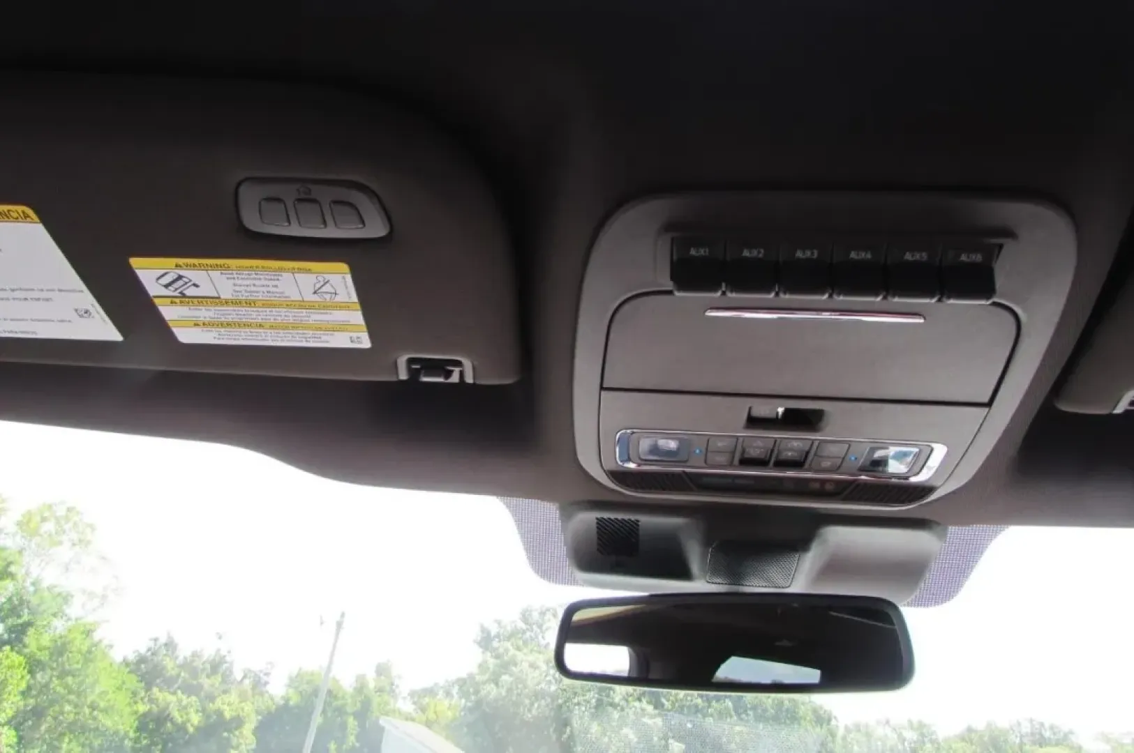2025 /Java Ford F-350SD King Ranch (1FT8W3BM8SE) with an 6.7L Turbocharged engine, located at 12836 Highway 21, De Soto, MO, 63020, (636) 337-7777, 38.151867, -90.575615 - **Conquer Every Challenge with the 2025 Ford Super Duty F-350 SRW!**<br /> <br /> Are you ready to elevate your lifestyle with a truck that combines strength, comfort, and versatility? The 2025 Ford Super Duty F-350 SRW is more than just a vehicle; it's an integral part of your adventure, whether yo - Photo#25
