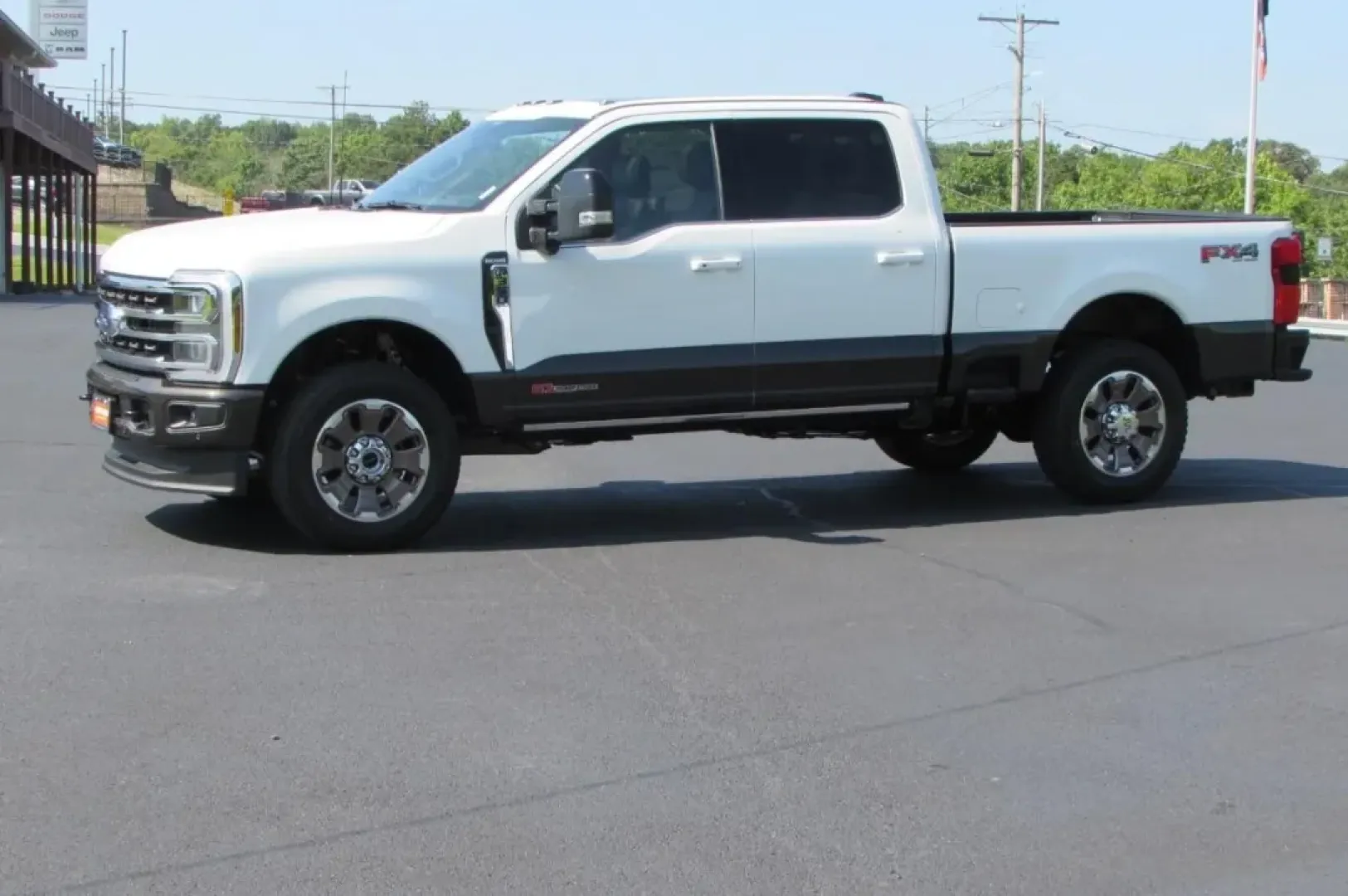 2025 /Java Ford F-350SD King Ranch (1FT8W3BM8SE) with an 6.7L Turbocharged engine, located at 12836 Highway 21, De Soto, MO, 63020, (636) 337-7777, 38.151867, -90.575615 - **Conquer Every Challenge with the 2025 Ford Super Duty F-350 SRW!**<br /> <br /> Are you ready to elevate your lifestyle with a truck that combines strength, comfort, and versatility? The 2025 Ford Super Duty F-350 SRW is more than just a vehicle; it's an integral part of your adventure, whether yo - Photo#3
