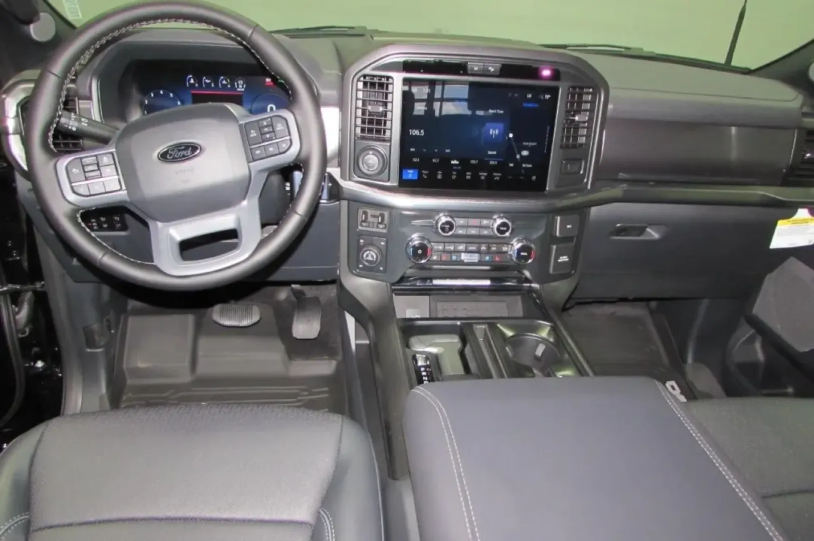 2025 /Black Ford F-150 LARIAT (1FTFW5L55SF) with an 5.0L V8 engine, located at 12836 Highway 21, De Soto, MO, 63020, (636) 337-7777, 38.151867, -90.575615 - **Unleash Adventure with the 2025 Ford F-150 LARIAT at Pettus Ford De Soto!** <br /> <br /> Are you ready to elevate your lifestyle with a truck that can handle both your daily commute and weekend adventures? The 2025 Ford F-150 LARIAT is the perfect companion for those who crave versatility and pow - Photo#28