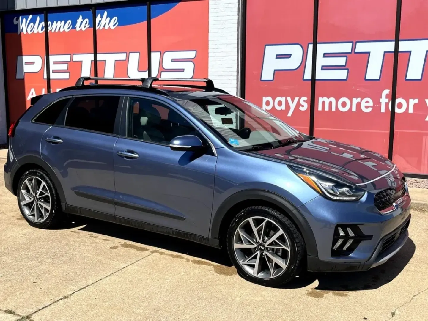 2020 /Light Gray Leather Kia Niro Touring (KNDCC3LC9L5) with an 1.6L Atkinson Cycle DOHC 16-Valve 4-Cyl engine, located at 970 Woodlawn Dr., Farmington, MO, 63640, (573) 431-7800, 37.825642, -90.468674 - **Discover Your Next Adventure with the 2020 Kia Niro Touring SE at Pettus CDJR Farmington!**<br /> <br /> Are you ready to elevate your driving experience while enjoying remarkable fuel efficiency? The 2020 Kia Niro Touring SE is designed for those who crave adventure without sacrificing comfort or - Photo#0