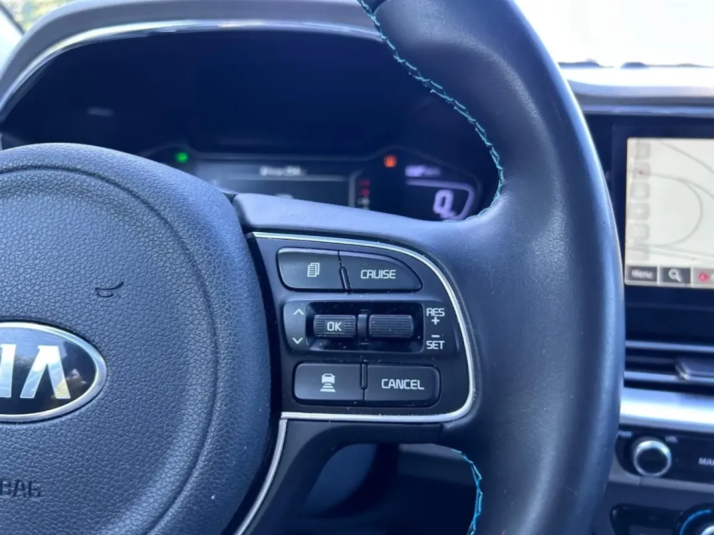 2020 /Light Gray Leather Kia Niro Touring (KNDCC3LC9L5) with an 1.6L Atkinson Cycle DOHC 16-Valve 4-Cyl engine, located at 970 Woodlawn Dr., Farmington, MO, 63640, (573) 431-7800, 37.825642, -90.468674 - **Discover Your Next Adventure with the 2020 Kia Niro Touring SE at Pettus CDJR Farmington!**<br /> <br /> Are you ready to elevate your driving experience while enjoying remarkable fuel efficiency? The 2020 Kia Niro Touring SE is designed for those who crave adventure without sacrificing comfort or - Photo#13