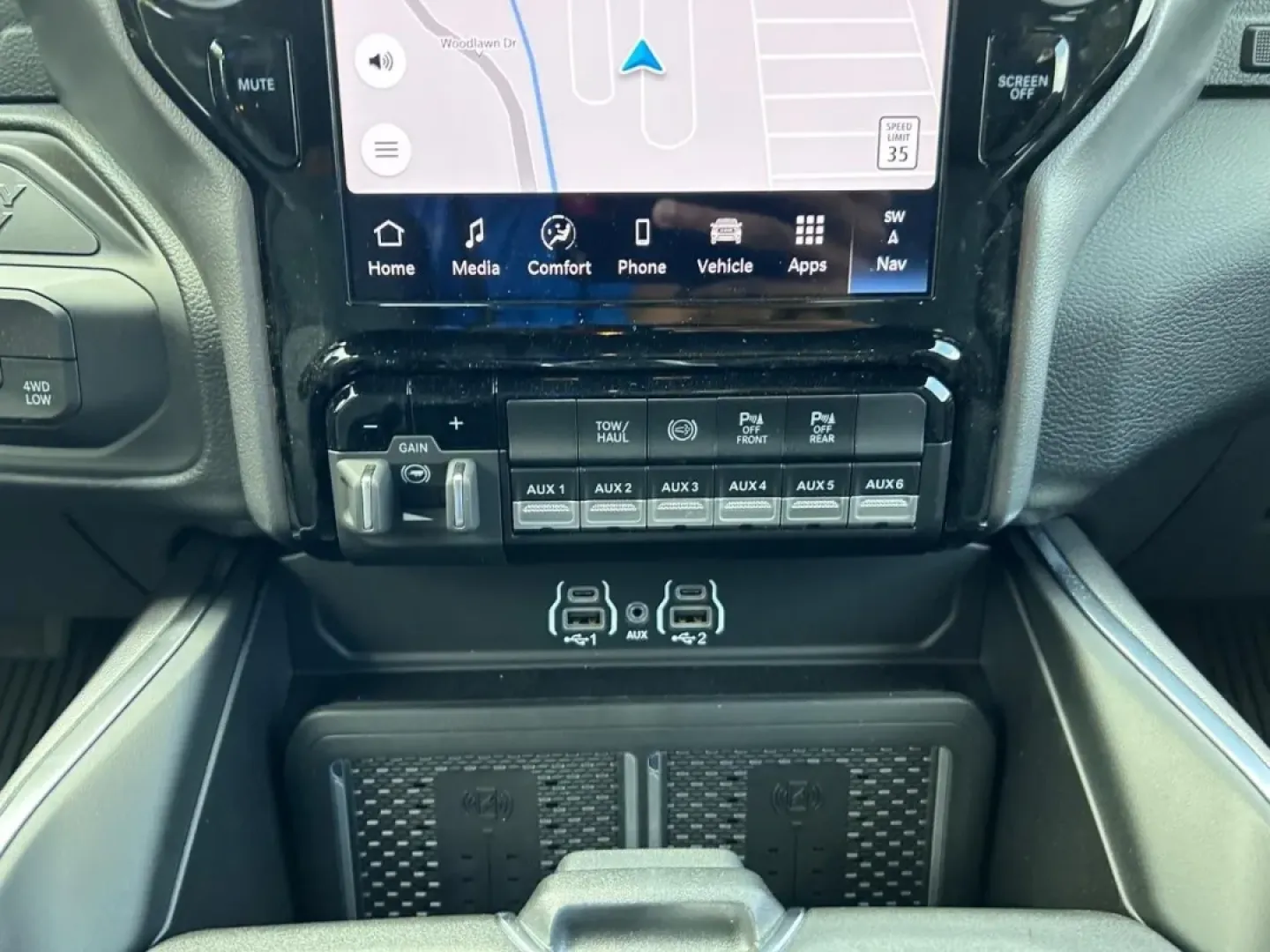2026 /Diesel Gray/Black Cloth Ram 2500 Big Horn (3C63R5DL6TG) with an Straight 6 Turbocharged Diesel engine, located at 970 Woodlawn Dr., Farmington, MO, 63640, (573) 431-7800, 37.825642, -90.468674 - **Experience the Power of the 2026 Ram 2500 Big Horn Perfect for Your Adventure-Driven Lifestyle!**<br /> <br /> Are you ready to elevate your driving experience? The 2026 Ram 2500 Big Horn is not just a truck; it's a lifestyle choice that perfectly balances rugged performance with modern convenien - Photo#16