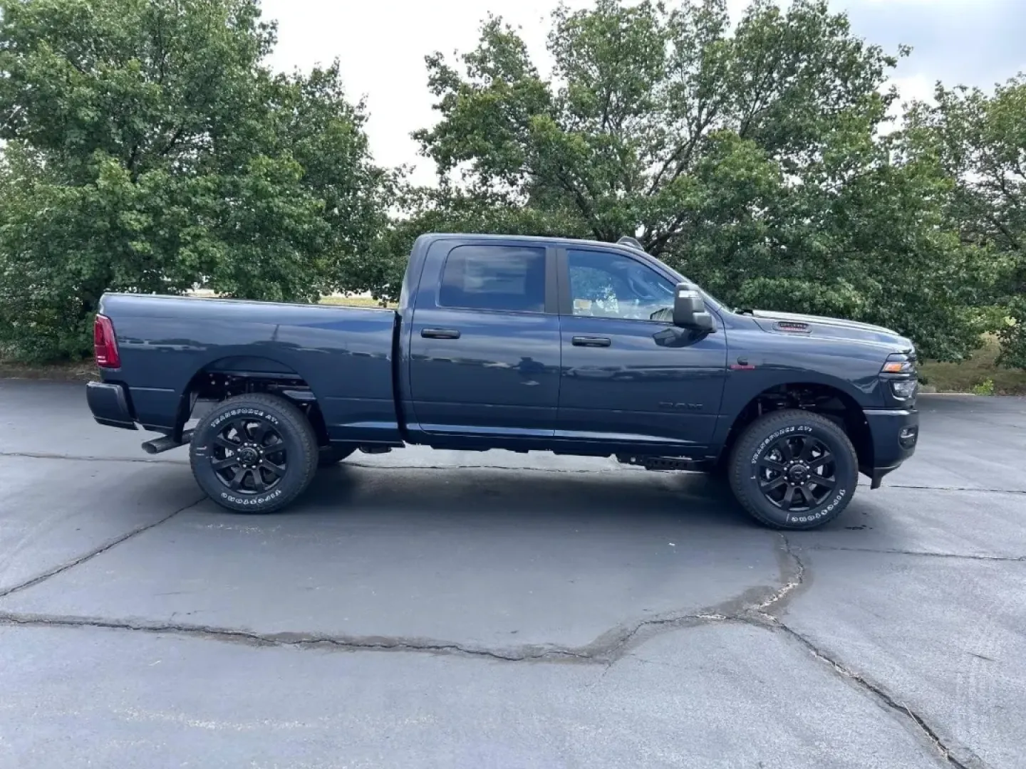 2026 /Diesel Gray/Black Cloth Ram 2500 Big Horn (3C63R5DL6TG) with an Straight 6 Turbocharged Diesel engine, located at 970 Woodlawn Dr., Farmington, MO, 63640, (573) 431-7800, 37.825642, -90.468674 - **Experience the Power of the 2026 Ram 2500 Big Horn Perfect for Your Adventure-Driven Lifestyle!**<br /> <br /> Are you ready to elevate your driving experience? The 2026 Ram 2500 Big Horn is not just a truck; it's a lifestyle choice that perfectly balances rugged performance with modern convenien - Photo#1