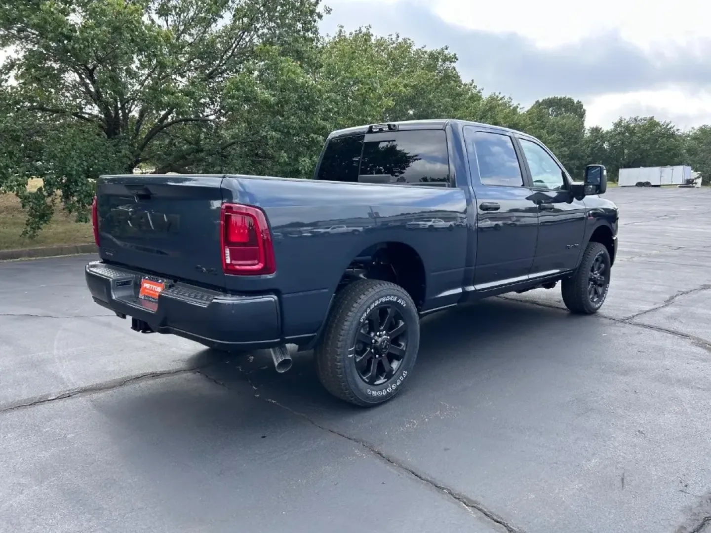 2026 /Diesel Gray/Black Cloth Ram 2500 Big Horn (3C63R5DL6TG) with an Straight 6 Turbocharged Diesel engine, located at 970 Woodlawn Dr., Farmington, MO, 63640, (573) 431-7800, 37.825642, -90.468674 - **Experience the Power of the 2026 Ram 2500 Big Horn Perfect for Your Adventure-Driven Lifestyle!**<br /> <br /> Are you ready to elevate your driving experience? The 2026 Ram 2500 Big Horn is not just a truck; it's a lifestyle choice that perfectly balances rugged performance with modern convenien - Photo#2