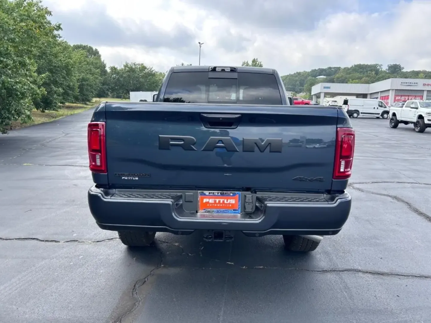 2026 /Diesel Gray/Black Cloth Ram 2500 Big Horn (3C63R5DL6TG) with an Straight 6 Turbocharged Diesel engine, located at 970 Woodlawn Dr., Farmington, MO, 63640, (573) 431-7800, 37.825642, -90.468674 - **Experience the Power of the 2026 Ram 2500 Big Horn Perfect for Your Adventure-Driven Lifestyle!**<br /> <br /> Are you ready to elevate your driving experience? The 2026 Ram 2500 Big Horn is not just a truck; it's a lifestyle choice that perfectly balances rugged performance with modern convenien - Photo#3