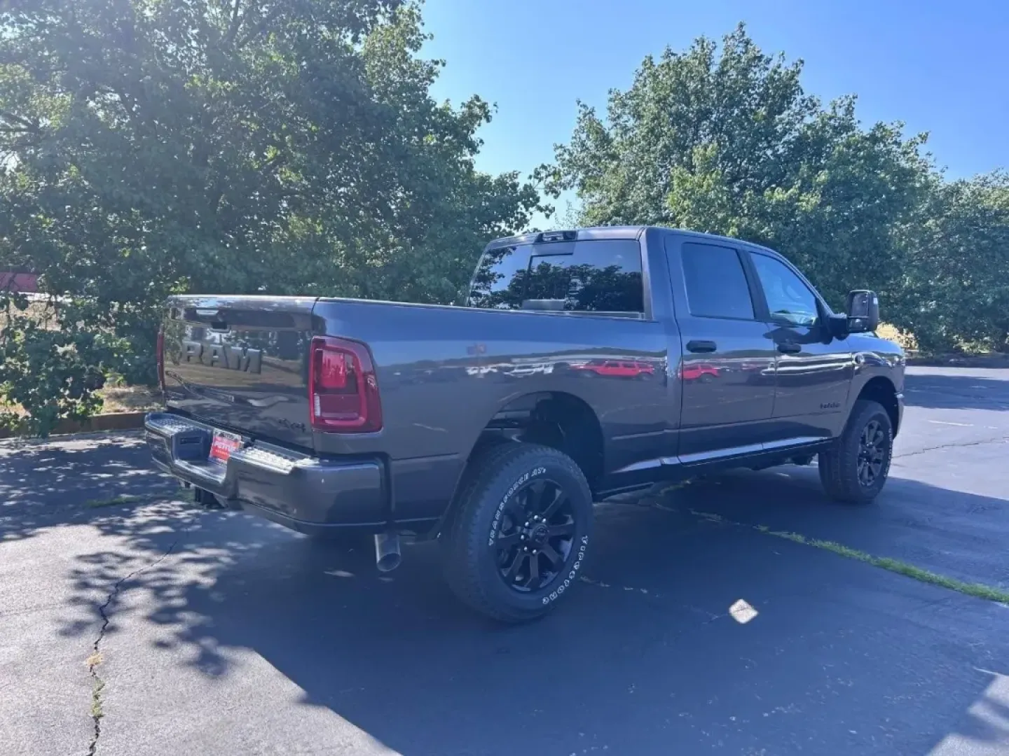 2026 /Black Cloth Ram 2500 Big Horn (3C63R5DL8TG) with an Straight 6 Turbocharged Diesel engine, located at 970 Woodlawn Dr., Farmington, MO, 63640, (573) 431-7800, 37.825642, -90.468674 - ### Unleash Your Adventures with the 2026 Ram 2500 Big Horn at Pettus CDJR Farmington!<br /> <br /> Are you ready to elevate your lifestyle with a powerful, rugged truck that can handle anything from weekend adventures to daily commutes? Look no further than the 2026 Ram 2500 Big Horn, available now - Photo#2