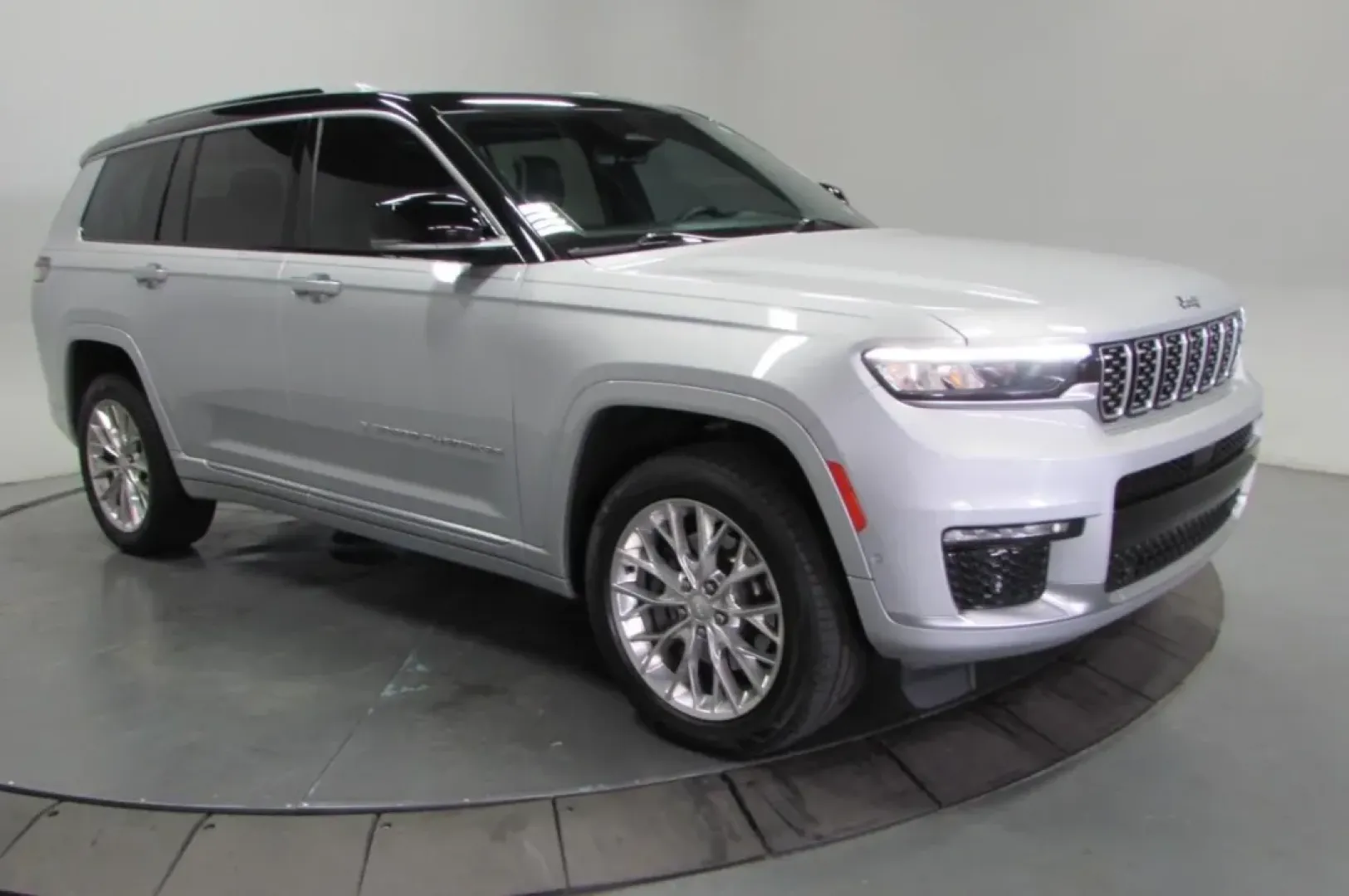 2021 /Global Black Jeep Grand Cherokee Summit (1C4RJKEG2M8) with an Other engine, Automatic transmission, located at 12830 Highway 21, De Soto, MO, 63020, (636) 337-7777, 38.153099, -90.573624 - **Discover Your Adventure with the 2021 Jeep Grand Cherokee at Pettus CDJR DeSoto!**<br /> <br /> Are you ready to elevate your lifestyle? Whether you're navigating the bustling streets of De Soto, Missouri, or embarking on a weekend getaway to the scenic Ozarks, the 2021 Jeep Grand Cherokee is the - Photo#0