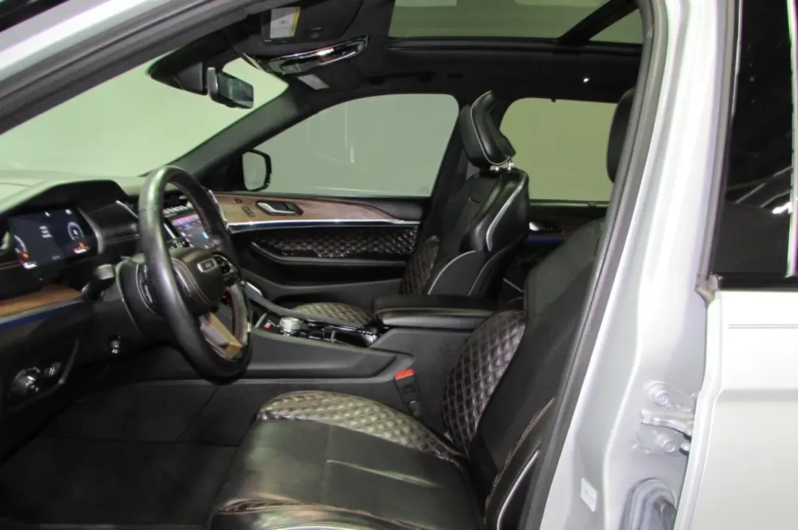2021 /Global Black Jeep Grand Cherokee Summit (1C4RJKEG2M8) with an Other engine, Automatic transmission, located at 12830 Highway 21, De Soto, MO, 63020, (636) 337-7777, 38.153099, -90.573624 - **Discover Your Adventure with the 2021 Jeep Grand Cherokee at Pettus CDJR DeSoto!**<br /> <br /> Are you ready to elevate your lifestyle? Whether you're navigating the bustling streets of De Soto, Missouri, or embarking on a weekend getaway to the scenic Ozarks, the 2021 Jeep Grand Cherokee is the - Photo#12
