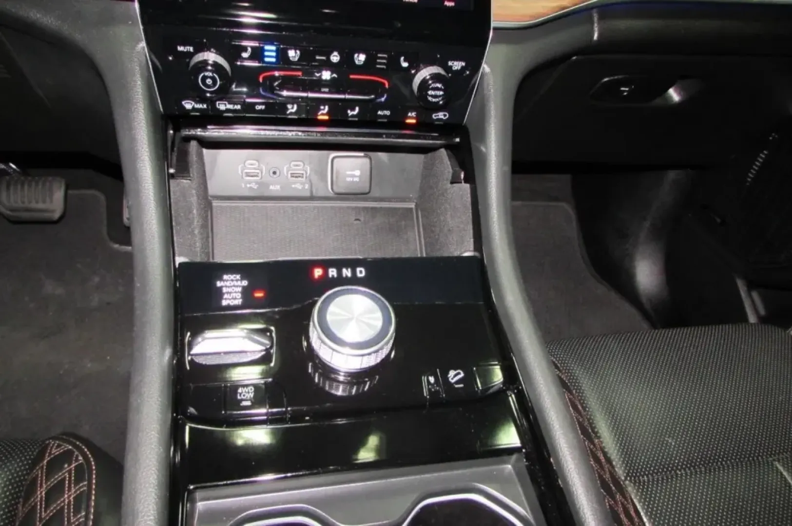 2021 /Global Black Jeep Grand Cherokee Summit (1C4RJKEG2M8) with an Other engine, Automatic transmission, located at 12830 Highway 21, De Soto, MO, 63020, (636) 337-7777, 38.153099, -90.573624 - **Discover Your Adventure with the 2021 Jeep Grand Cherokee at Pettus CDJR DeSoto!**<br /> <br /> Are you ready to elevate your lifestyle? Whether you're navigating the bustling streets of De Soto, Missouri, or embarking on a weekend getaway to the scenic Ozarks, the 2021 Jeep Grand Cherokee is the - Photo#20