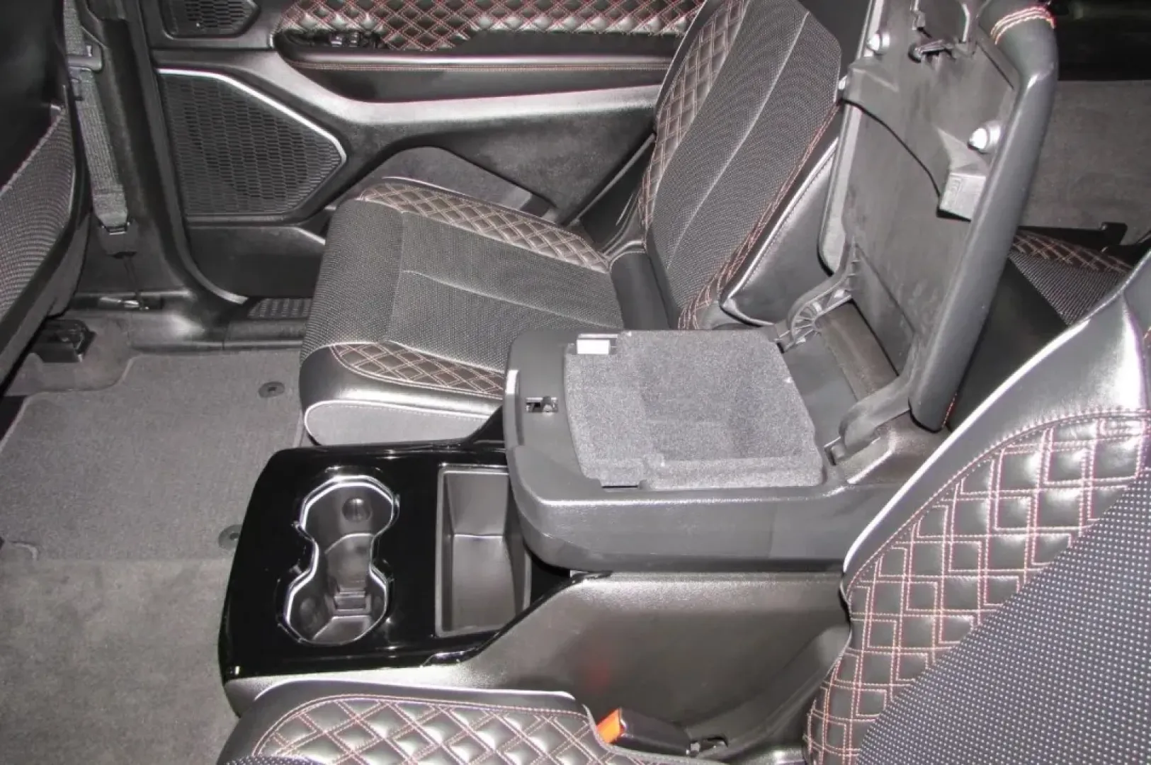 2021 /Global Black Jeep Grand Cherokee Summit (1C4RJKEG2M8) with an Other engine, Automatic transmission, located at 12830 Highway 21, De Soto, MO, 63020, (636) 337-7777, 38.153099, -90.573624 - **Discover Your Adventure with the 2021 Jeep Grand Cherokee at Pettus CDJR DeSoto!**<br /> <br /> Are you ready to elevate your lifestyle? Whether you're navigating the bustling streets of De Soto, Missouri, or embarking on a weekend getaway to the scenic Ozarks, the 2021 Jeep Grand Cherokee is the - Photo#26
