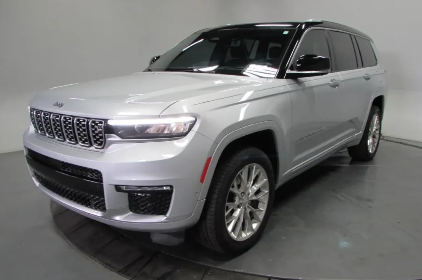2021 /Global Black Jeep Grand Cherokee Summit (1C4RJKEG2M8) with an Other engine, Automatic transmission, located at 12830 Highway 21, De Soto, MO, 63020, (636) 337-7777, 38.153099, -90.573624 - **Discover Your Adventure with the 2021 Jeep Grand Cherokee at Pettus CDJR DeSoto!**<br /> <br /> Are you ready to elevate your lifestyle? Whether you're navigating the bustling streets of De Soto, Missouri, or embarking on a weekend getaway to the scenic Ozarks, the 2021 Jeep Grand Cherokee is the - Photo#2