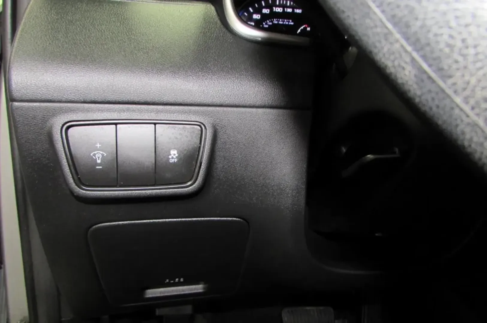 2022 /Black Hyundai Tucson SEL (5NMJBCAE5NH) with an Other engine, Automatic transmission, located at 12830 Highway 21, De Soto, MO, 63020, (636) 337-7777, 38.153099, -90.573624 - Are you looking for a vehicle that seamlessly fits into your active lifestyle? Whether you're a growing family needing extra space, a commuter searching for reliability, or an adventurer seeking weekend getaway options, this 2022 Hyundai Tucson SEL is the perfect choice. With its impressive fuel eff - Photo#13