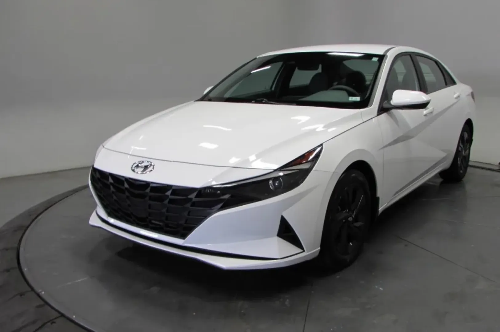 2023 /Gray Hyundai Elantra SEL (5NPLM4AG2PH) with an Other engine, Automatic transmission, located at 12830 Highway 21, De Soto, MO, 63020, (636) 337-7777, 38.153099, -90.573624 - ### Discover Your Next Adventure with This 2023 Hyundai Elantra SEL!<br /> <br /> Are you in search of the perfect vehicle for daily commutes, weekend getaways, or even family outings? Look no further! This **2023 Hyundai Elantra SEL** is a fantastic choice for anyone seeking comfort, efficiency, an - Photo#2