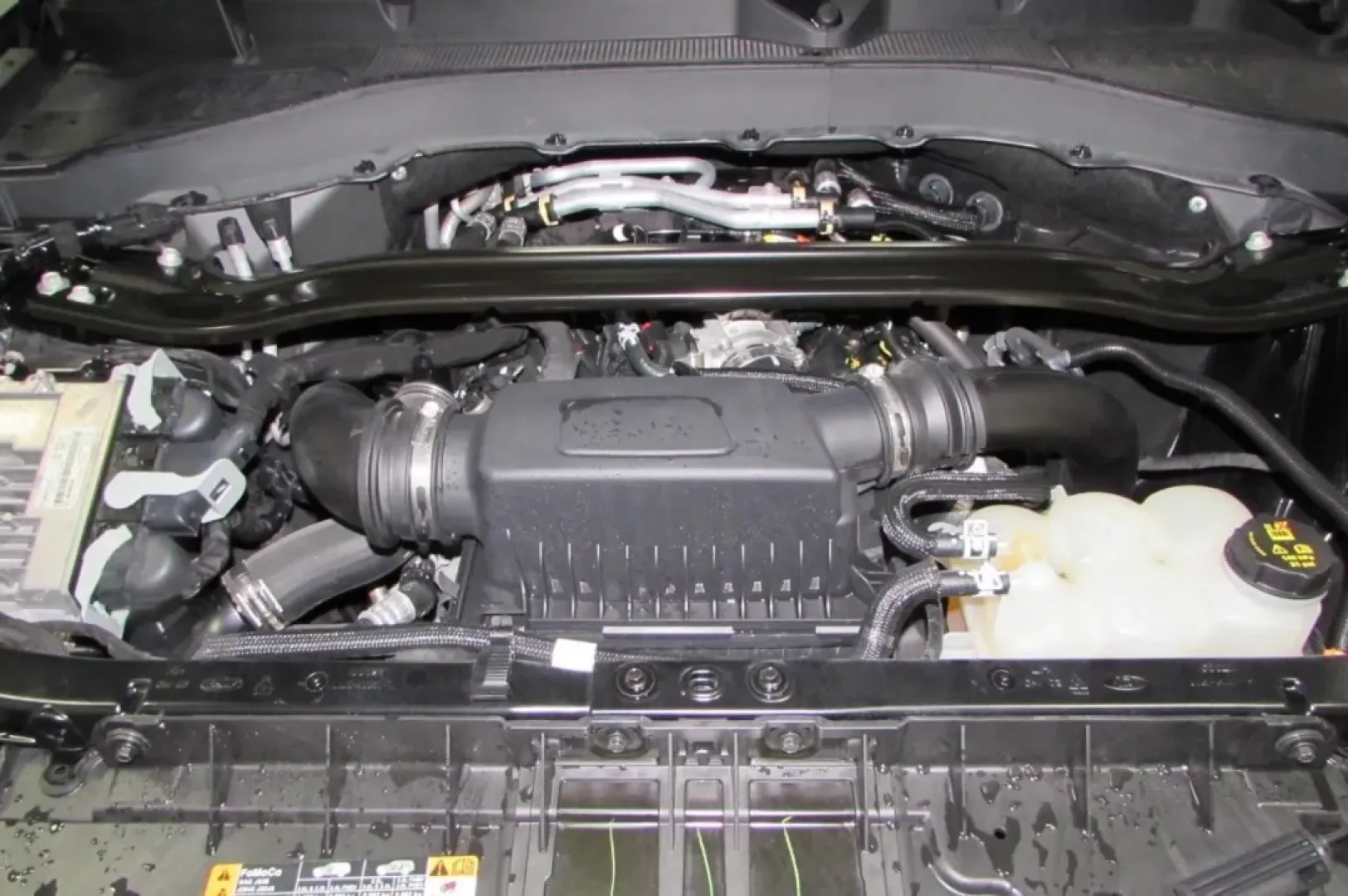 2022 /Ebony Ford Explorer ST (1FM5K8GC6NG) with an Other engine, Automatic transmission, located at 12830 Highway 21, De Soto, MO, 63020, (636) 337-7777, 38.153099, -90.573624 - Experience the ultimate blend of adventure, comfort, and family-friendly utility with this stunning 2022 Ford Explorer ST, now available at Pettus CDJR DeSoto! Perfect for those weekend getaways, daily commutes, or simply navigating the busy streets of De Soto, MO, this SUV is designed to elevate yo - Photo#8