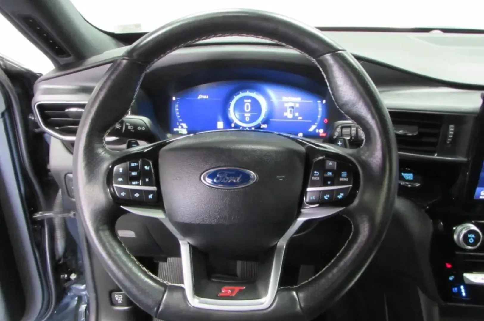 2022 /Ebony Ford Explorer ST (1FM5K8GC6NG) with an Other engine, Automatic transmission, located at 12830 Highway 21, De Soto, MO, 63020, (636) 337-7777, 38.153099, -90.573624 - Experience the ultimate blend of adventure, comfort, and family-friendly utility with this stunning 2022 Ford Explorer ST, now available at Pettus CDJR DeSoto! Perfect for those weekend getaways, daily commutes, or simply navigating the busy streets of De Soto, MO, this SUV is designed to elevate yo - Photo#13