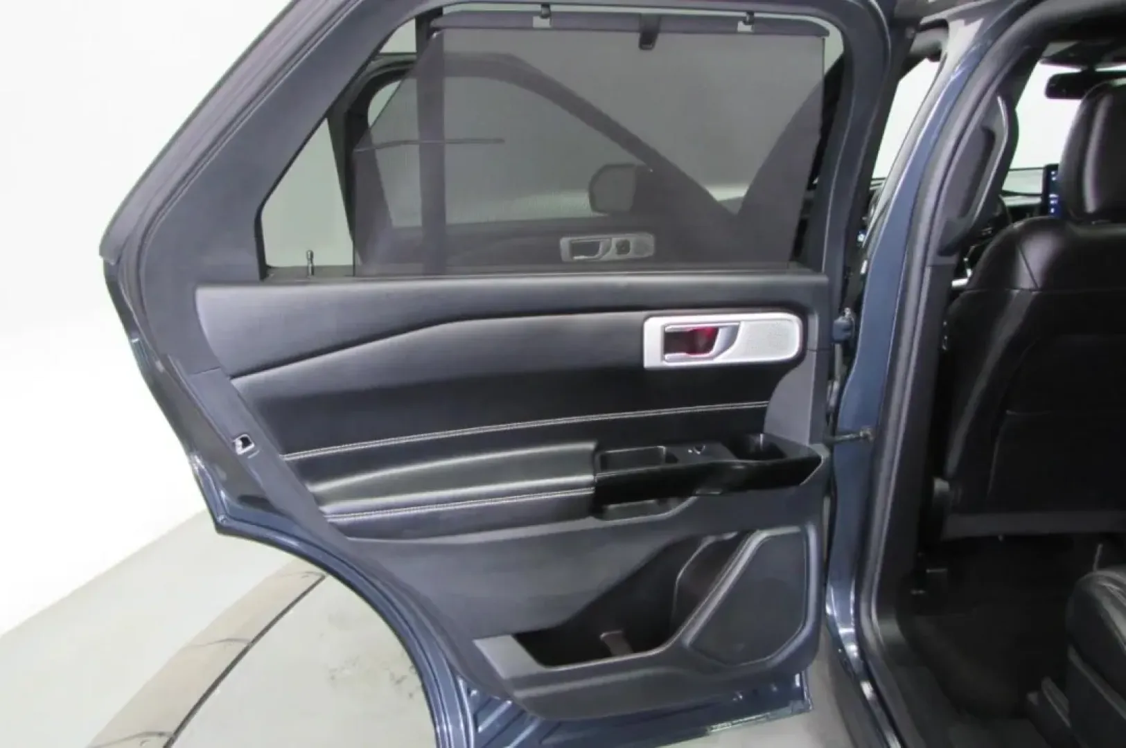 2022 /Ebony Ford Explorer ST (1FM5K8GC6NG) with an Other engine, Automatic transmission, located at 12830 Highway 21, De Soto, MO, 63020, (636) 337-7777, 38.153099, -90.573624 - Experience the ultimate blend of adventure, comfort, and family-friendly utility with this stunning 2022 Ford Explorer ST, now available at Pettus CDJR DeSoto! Perfect for those weekend getaways, daily commutes, or simply navigating the busy streets of De Soto, MO, this SUV is designed to elevate yo - Photo#23