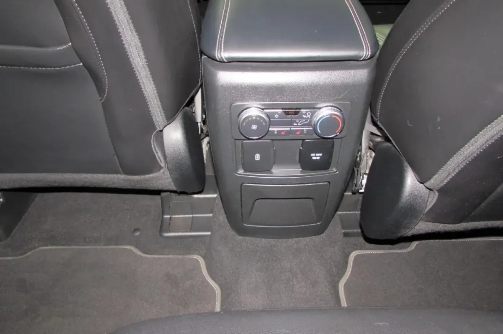 2022 /Ebony Ford Explorer ST (1FM5K8GC6NG) with an Other engine, Automatic transmission, located at 12830 Highway 21, De Soto, MO, 63020, (636) 337-7777, 38.153099, -90.573624 - Experience the ultimate blend of adventure, comfort, and family-friendly utility with this stunning 2022 Ford Explorer ST, now available at Pettus CDJR DeSoto! Perfect for those weekend getaways, daily commutes, or simply navigating the busy streets of De Soto, MO, this SUV is designed to elevate yo - Photo#25