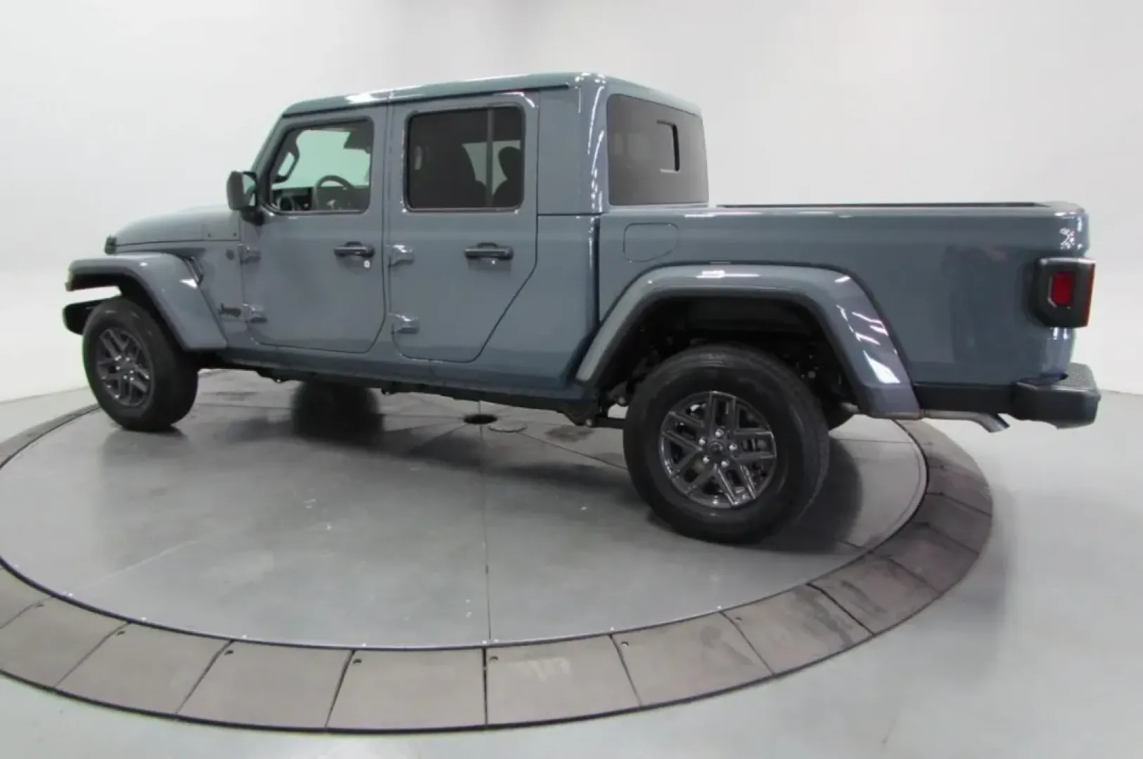 2025 /Black Jeep Gladiator Sport (1C6PJTAG4SL) with an Other engine, Automatic transmission, located at 12830 Highway 21, De Soto, MO, 63020, (636) 337-7777, 38.153099, -90.573624 - **Unleash Adventure with the 2025 Jeep Gladiator: Your Ultimate Outdoor Companion!**<br /> <br /> Are you ready to elevate your lifestyle and conquer both city streets and rugged trails? Look no further than the 2025 Jeep Gladiator, available now at Pettus CDJR DeSoto, your trusted dealership for qu - Photo#2