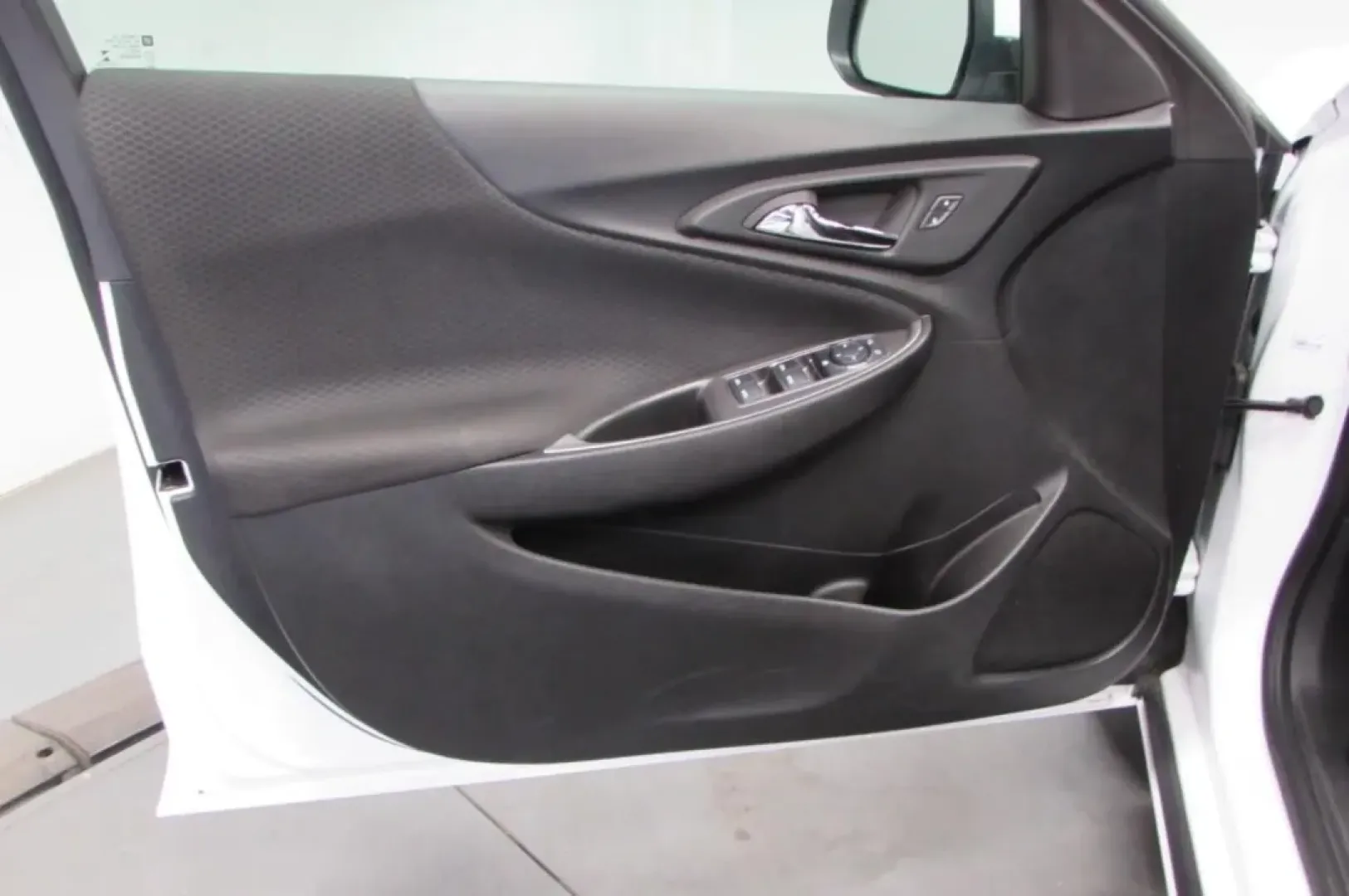 2024 /Black Chevrolet Malibu LT 1LT (1G1ZD5STXRF) with an Other engine, Automatic transmission, located at 12836 Highway 21, De Soto, MO, 63020, (636) 337-7777, 38.151867, -90.575615 - Explore the open road in style and comfort with the 2024 Chevrolet Malibu LT, an ideal choice for those seeking an affordable and practical sedan that fits seamlessly into any lifestyle. Whether you're commuting to work, shuttling the kids to school, or embarking on a weekend road trip, this pre-own - Photo#10