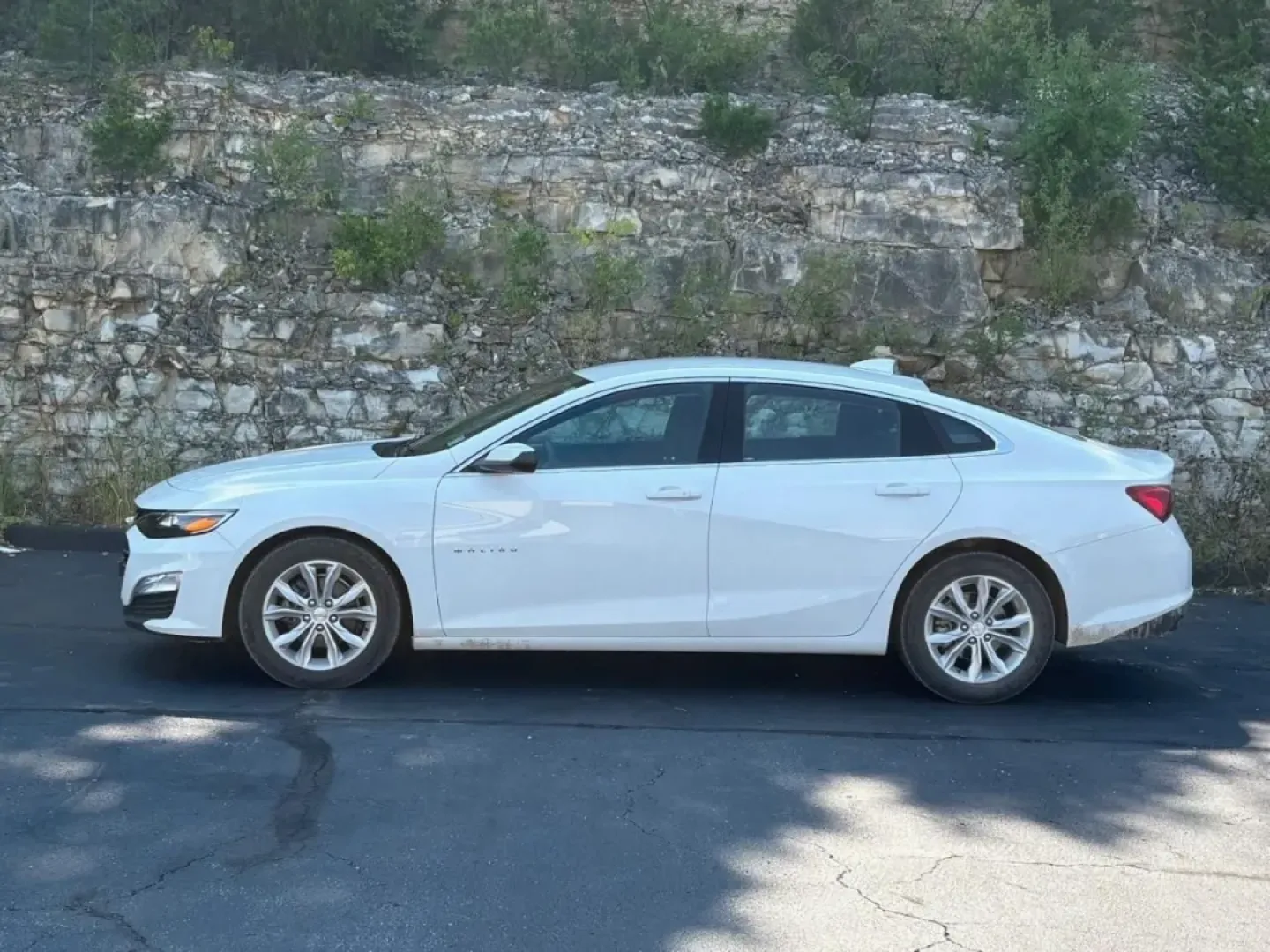 2024 /Black Chevrolet Malibu LT 1LT (1G1ZD5STXRF) with an Other engine, Automatic transmission, located at 12836 Highway 21, De Soto, MO, 63020, (636) 337-7777, 38.151867, -90.575615 - Explore the open road in style and comfort with the 2024 Chevrolet Malibu LT, an ideal choice for those seeking an affordable and practical sedan that fits seamlessly into any lifestyle. Whether you're commuting to work, shuttling the kids to school, or embarking on a weekend road trip, this pre-own - Photo#1