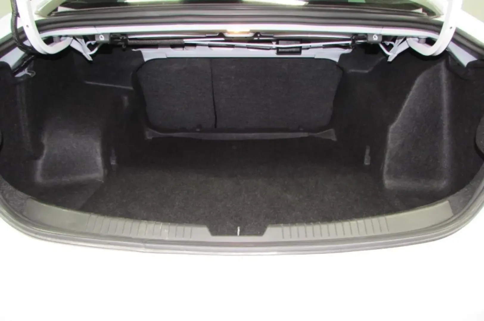 2024 /Black Chevrolet Malibu LT 1LT (1G1ZD5STXRF) with an Other engine, Automatic transmission, located at 12836 Highway 21, De Soto, MO, 63020, (636) 337-7777, 38.151867, -90.575615 - Explore the open road in style and comfort with the 2024 Chevrolet Malibu LT, an ideal choice for those seeking an affordable and practical sedan that fits seamlessly into any lifestyle. Whether you're commuting to work, shuttling the kids to school, or embarking on a weekend road trip, this pre-own - Photo#25