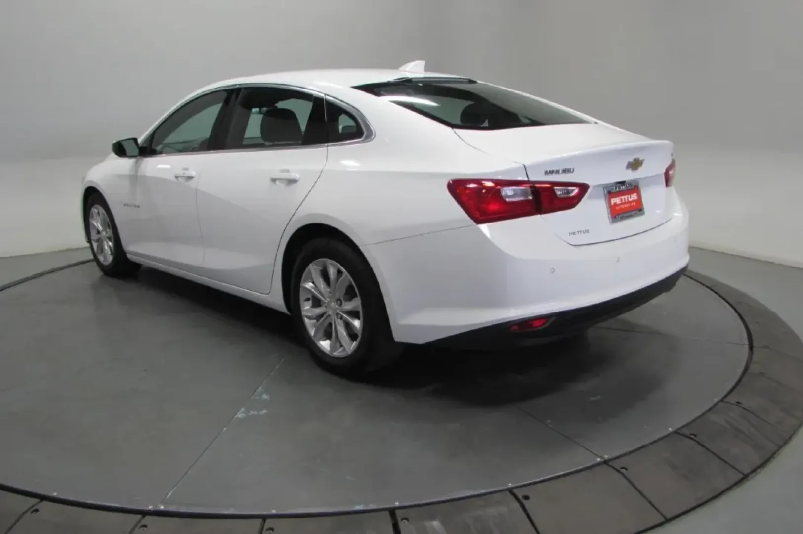 2024 /Black Chevrolet Malibu LT 1LT (1G1ZD5STXRF) with an Other engine, Automatic transmission, located at 12836 Highway 21, De Soto, MO, 63020, (636) 337-7777, 38.151867, -90.575615 - Explore the open road in style and comfort with the 2024 Chevrolet Malibu LT, an ideal choice for those seeking an affordable and practical sedan that fits seamlessly into any lifestyle. Whether you're commuting to work, shuttling the kids to school, or embarking on a weekend road trip, this pre-own - Photo#5