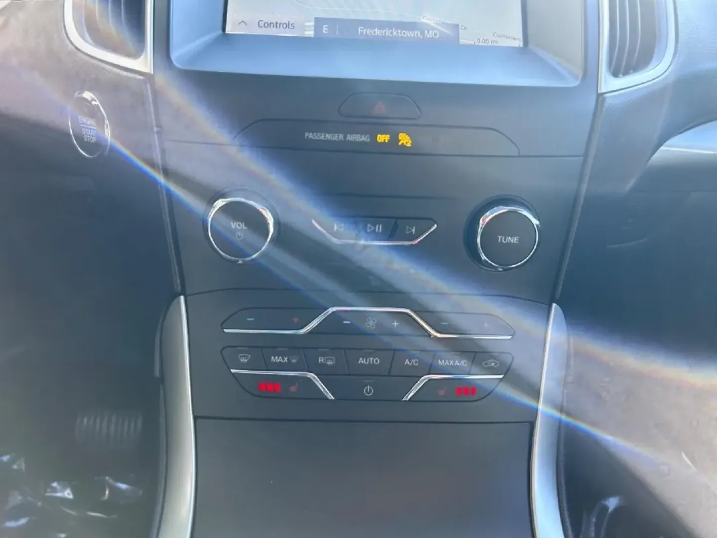 2019 /Ebony Leather Ford Edge SEL (2FMPK4J99KB) with an Twin-Scroll 2.0L EcoBoost engine, Automatic transmission, located at 141 Commercial Dr, Fredericktown, MO, 63645, (573) 783-6432, 37.570087, -90.320648 - Discover the perfect blend of comfort and versatility with this 2019 Ford Edge AWD SEL, available now at Pettus Ford Fredericktown. Whether you're commuting to work, taking the kids to school, or embarking on weekend adventures, this SUV is designed to fit seamlessly into your lifestyle. With its sp - Photo#16