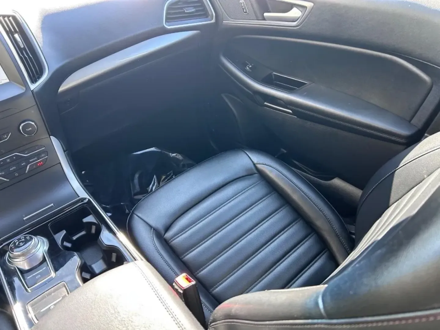 2019 /Ebony Leather Ford Edge SEL (2FMPK4J99KB) with an Twin-Scroll 2.0L EcoBoost engine, Automatic transmission, located at 141 Commercial Dr, Fredericktown, MO, 63645, (573) 783-6432, 37.570087, -90.320648 - Discover the perfect blend of comfort and versatility with this 2019 Ford Edge AWD SEL, available now at Pettus Ford Fredericktown. Whether you're commuting to work, taking the kids to school, or embarking on weekend adventures, this SUV is designed to fit seamlessly into your lifestyle. With its sp - Photo#18