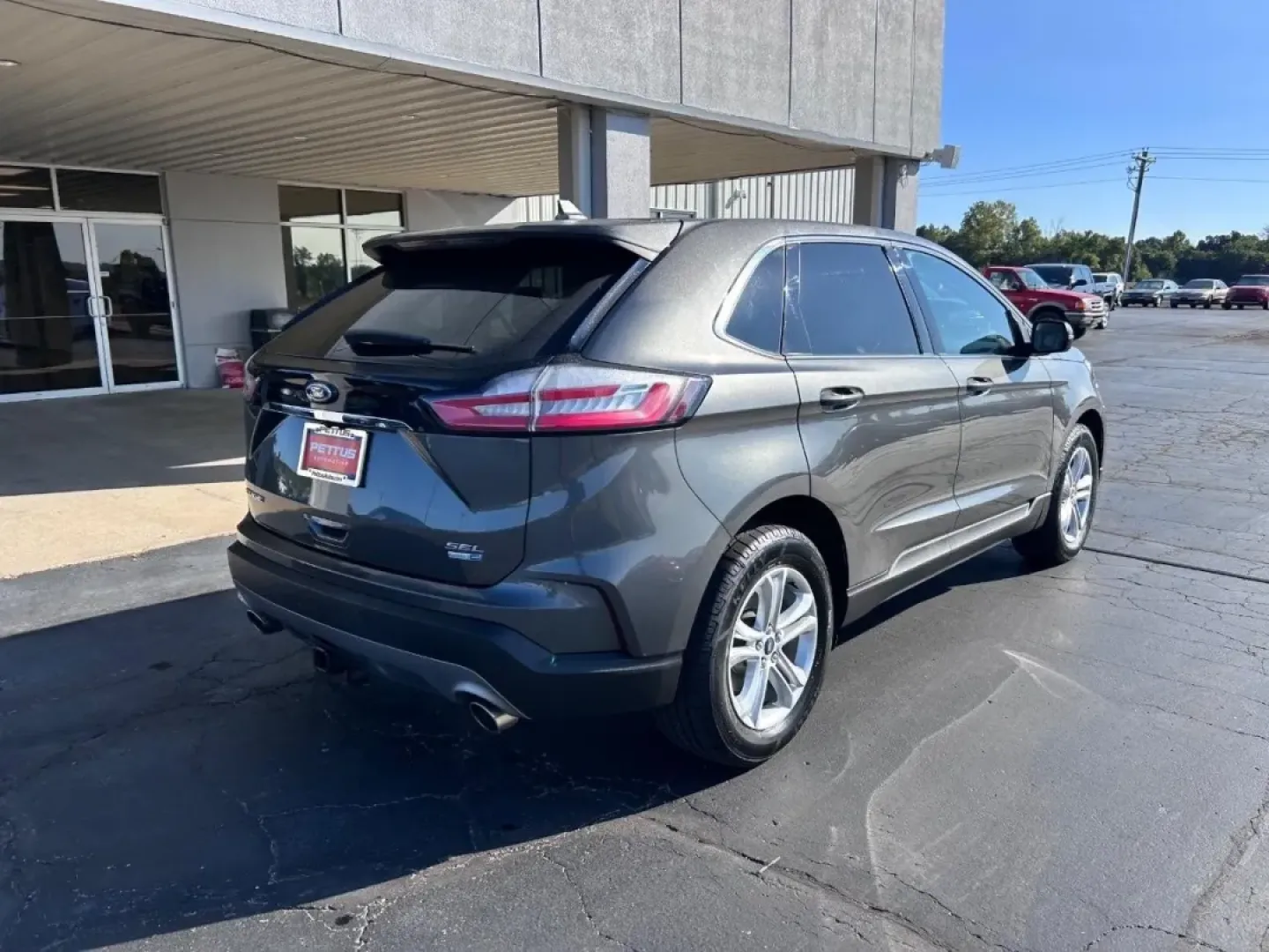 2019 /Ebony Leather Ford Edge SEL (2FMPK4J99KB) with an Twin-Scroll 2.0L EcoBoost engine, Automatic transmission, located at 141 Commercial Dr, Fredericktown, MO, 63645, (573) 783-6432, 37.570087, -90.320648 - Discover the perfect blend of comfort and versatility with this 2019 Ford Edge AWD SEL, available now at Pettus Ford Fredericktown. Whether you're commuting to work, taking the kids to school, or embarking on weekend adventures, this SUV is designed to fit seamlessly into your lifestyle. With its sp - Photo#2