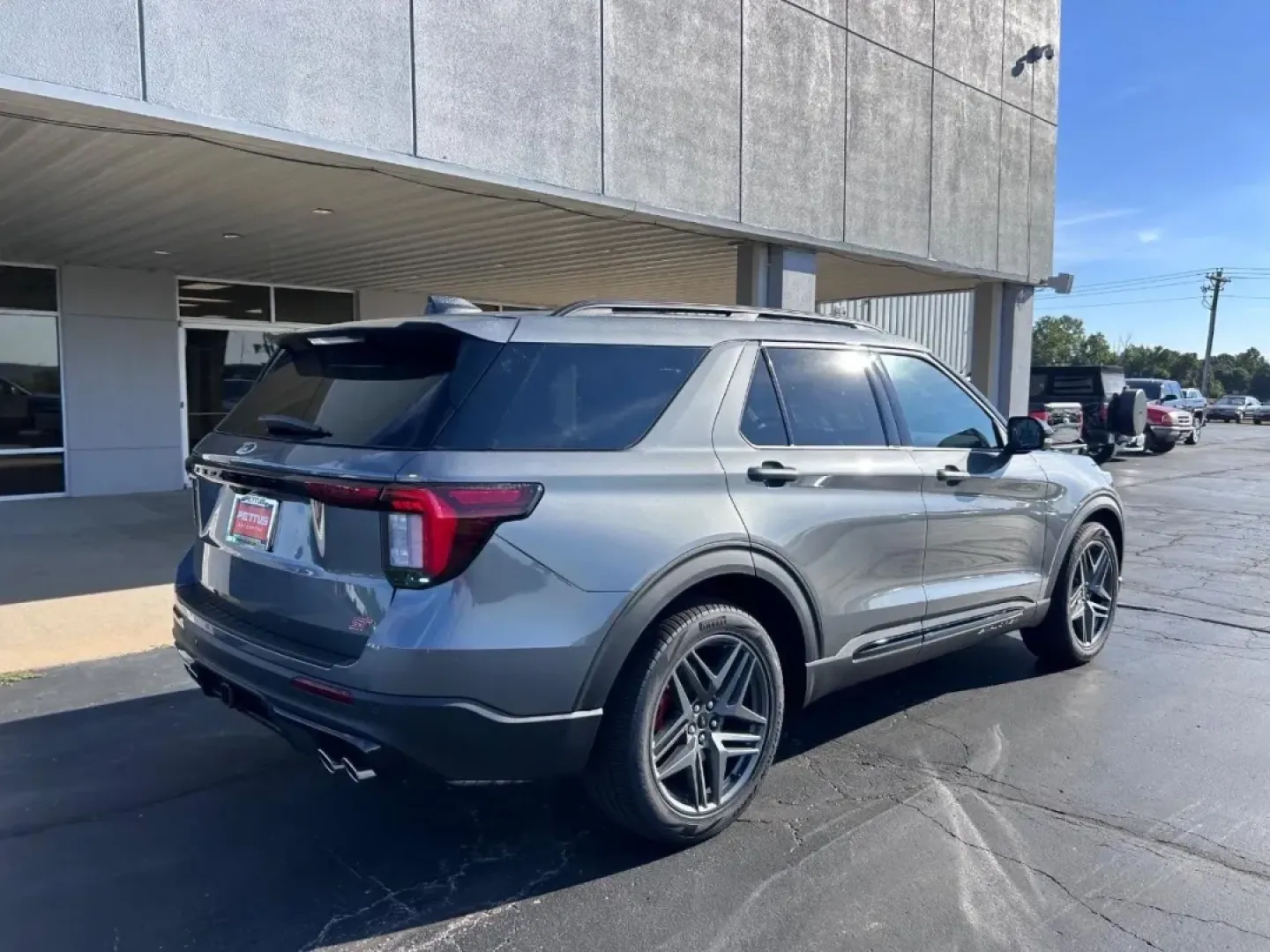 2025 /Onyx Leather Trimmed Ford Explorer ST (1FMWK8GC0SG) with an 3.0L EcoBoost V6 engine, Automatic transmission, located at 141 Commercial Dr, Fredericktown, MO, 63645, (573) 783-6432, 37.570087, -90.320648 - **Discover Adventure with the 2025 Ford Explorer ST at Pettus Ford Fredericktown!**<br /> <br /> If you're looking for a vehicle that effortlessly combines family-friendly functionality with rugged adventure, the 2025 Ford Explorer ST is the perfect choice for you. This sport utility vehicle (SUV) i - Photo#2
