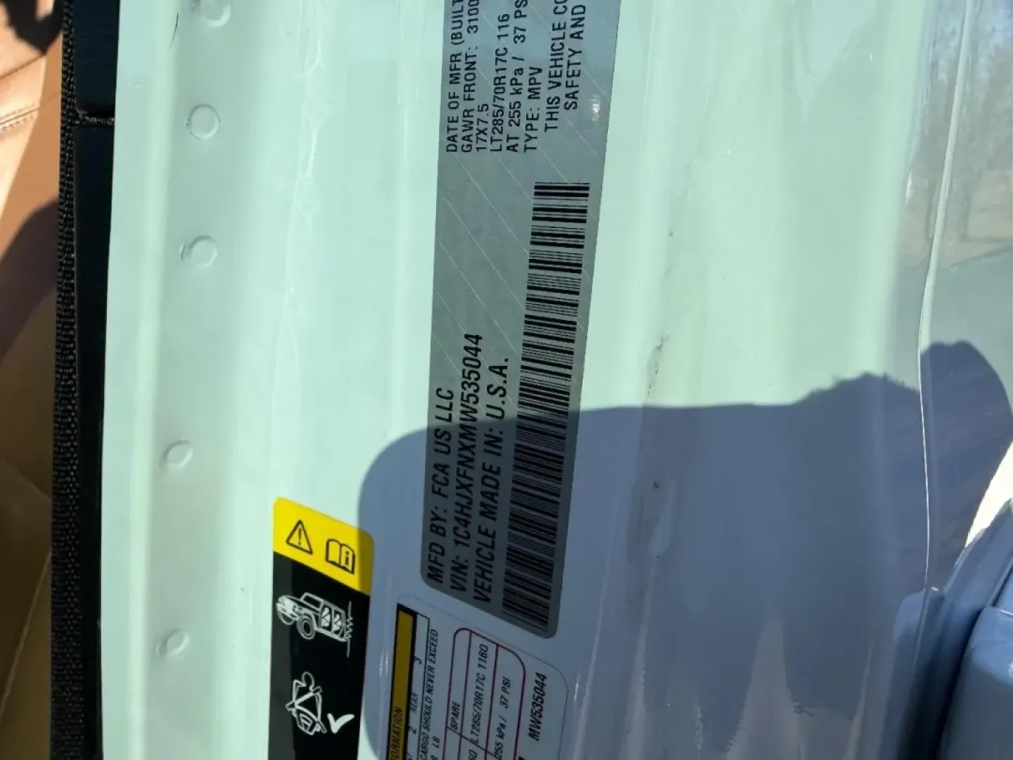 2021 /Dark Saddle/Black Leather Jeep Wrangler Unlimited Rubicon (1C4HJXFNXMW) with an 2.0L engine, 6A transmission, located at 970 Woodlawn Dr., Farmington, MO, 63640, (573) 431-7800, 37.825642, -90.468674 - Experience adventure like never before with the rugged and versatile 2021 Jeep Wrangler, now available at Pettus CDJR Farmington! This SUV is perfect for those seeking a reliable companion for weekend getaways, daily commutes, or off-road escapades. Whether you're cruising through the scenic routes - Photo#21