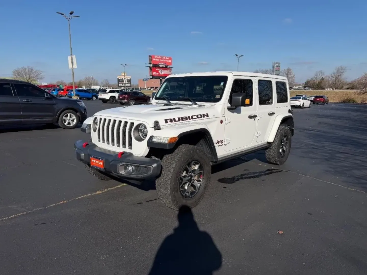 2021 /Dark Saddle/Black Leather Jeep Wrangler Unlimited Rubicon (1C4HJXFNXMW) with an 2.0L engine, 6A transmission, located at 970 Woodlawn Dr., Farmington, MO, 63640, (573) 431-7800, 37.825642, -90.468674 - Experience adventure like never before with the rugged and versatile 2021 Jeep Wrangler, now available at Pettus CDJR Farmington! This SUV is perfect for those seeking a reliable companion for weekend getaways, daily commutes, or off-road escapades. Whether you're cruising through the scenic routes - Photo#6
