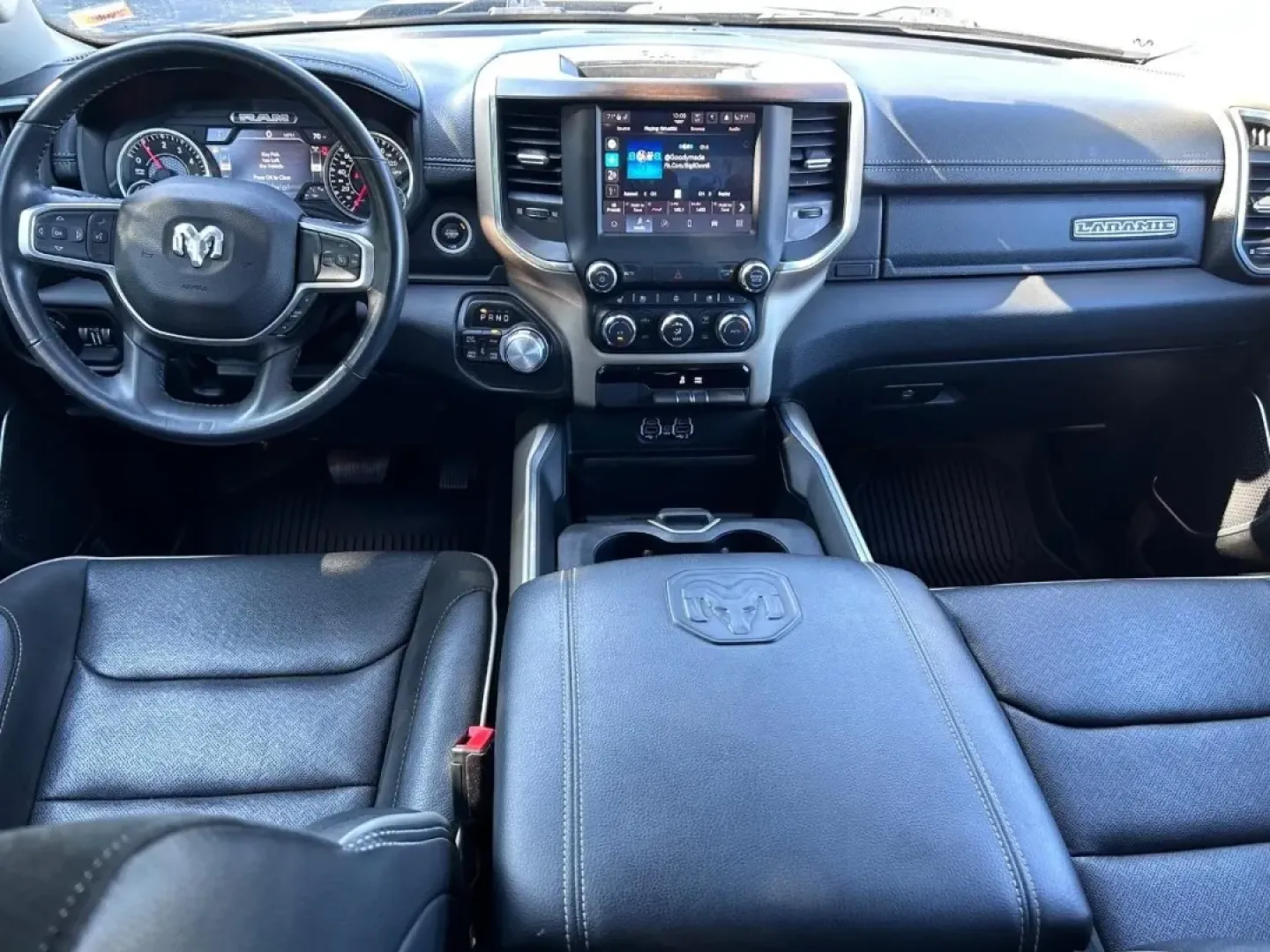 2022 /Black Leather Ram 1500 Laramie (1C6SRFJT9NN) with an 5.7L engine, located at 970 Woodlawn Dr., Farmington, MO, 63640, (573) 431-7800, 37.825642, -90.468674 - **Unleash Adventure with the 2022 Ram 1500 Perfect for Your Next Journey!**<br /> <br /> Are you ready to elevate your lifestyle with a versatile truck that can handle both daily commutes and weekend adventures? Look no further than this stunning 2022 Ram 1500, available now at Pettus CDJR Farmingt - Photo#9