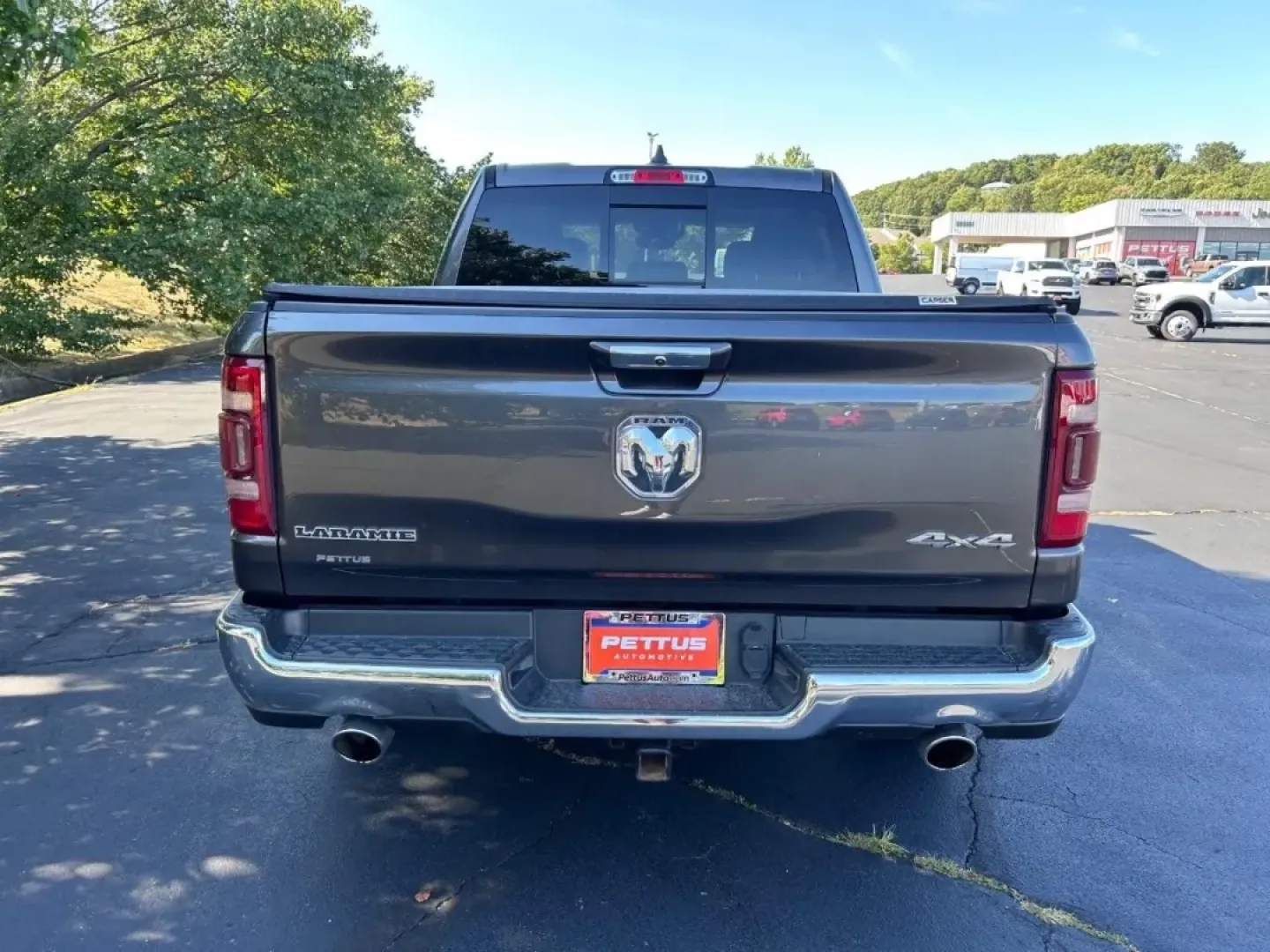 2022 /Black Leather Ram 1500 Laramie (1C6SRFJT9NN) with an 5.7L engine, located at 970 Woodlawn Dr., Farmington, MO, 63640, (573) 431-7800, 37.825642, -90.468674 - **Unleash Adventure with the 2022 Ram 1500 Perfect for Your Next Journey!**<br /> <br /> Are you ready to elevate your lifestyle with a versatile truck that can handle both daily commutes and weekend adventures? Look no further than this stunning 2022 Ram 1500, available now at Pettus CDJR Farmingt - Photo#3