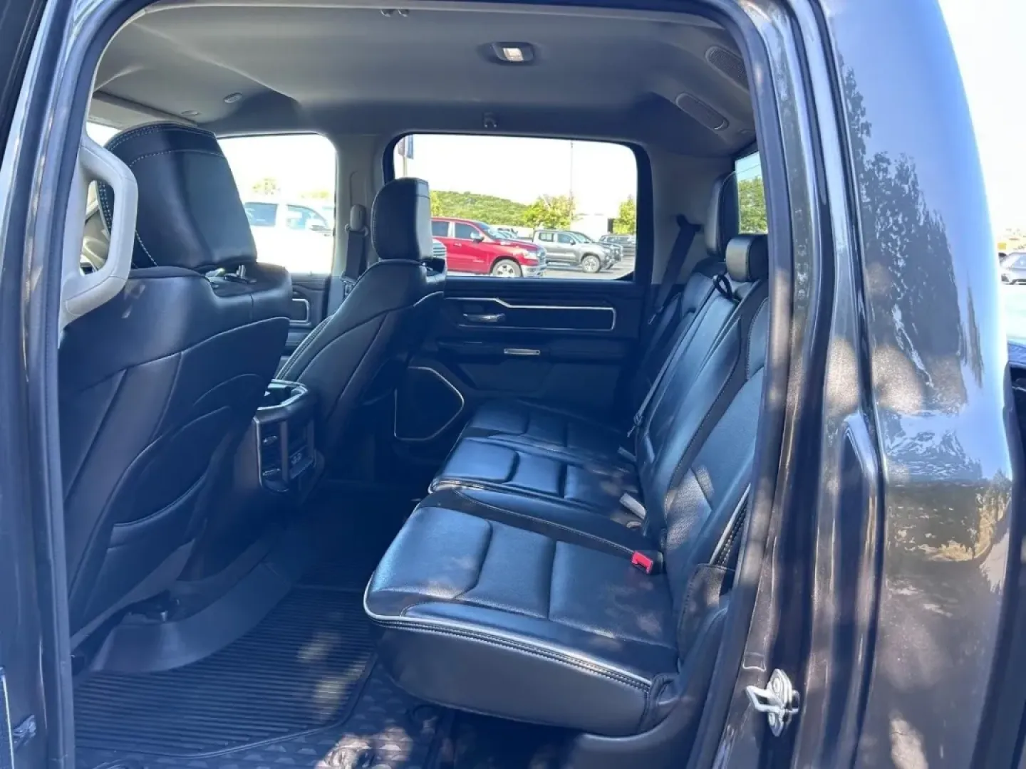 2022 /Black Leather Ram 1500 Laramie (1C6SRFJT9NN) with an 5.7L engine, located at 970 Woodlawn Dr., Farmington, MO, 63640, (573) 431-7800, 37.825642, -90.468674 - **Unleash Adventure with the 2022 Ram 1500 Perfect for Your Next Journey!**<br /> <br /> Are you ready to elevate your lifestyle with a versatile truck that can handle both daily commutes and weekend adventures? Look no further than this stunning 2022 Ram 1500, available now at Pettus CDJR Farmingt - Photo#8