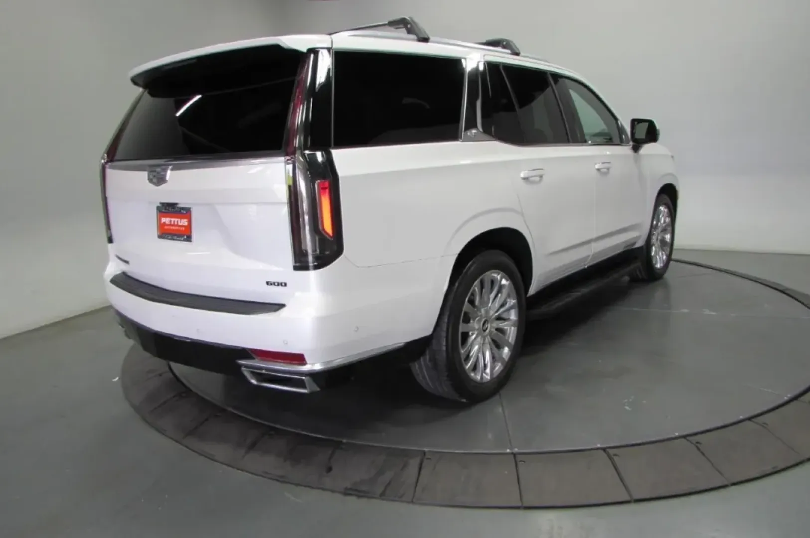 2021 /Brandy With Very Dark Atmosphere Accents Cadillac Escalade Premium Luxury (1GYS4CKL1MR) with an Other engine, Automatic transmission, located at 12830 Highway 21, De Soto, MO, 63020, (636) 337-7777, 38.153099, -90.573624 - **Elevate Your Family Adventures with the 2021 Cadillac Escalade Premium Luxury!** <br /> <br /> When it comes to family outings, weekend getaways, or simply navigating through your daily commute, the 2021 Cadillac Escalade Premium Luxury stands unrivaled. This SUV, designed for those who demand bo - Photo#7