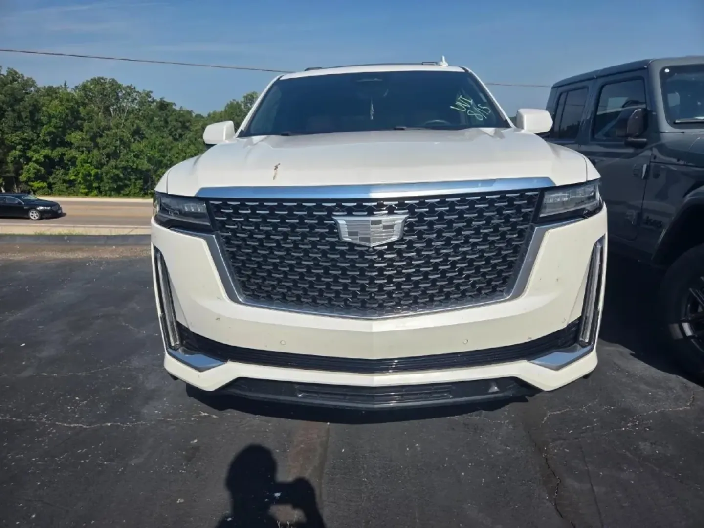 2021 /Brandy With Very Dark Atmosphere Accents Cadillac Escalade Premium Luxury (1GYS4CKL1MR) with an Other engine, Automatic transmission, located at 12830 Highway 21, De Soto, MO, 63020, (636) 337-7777, 38.153099, -90.573624 - **Elevate Your Family Adventures with the 2021 Cadillac Escalade Premium Luxury!** <br /> <br /> When it comes to family outings, weekend getaways, or simply navigating through your daily commute, the 2021 Cadillac Escalade Premium Luxury stands unrivaled. This SUV, designed for those who demand bo - Photo#1