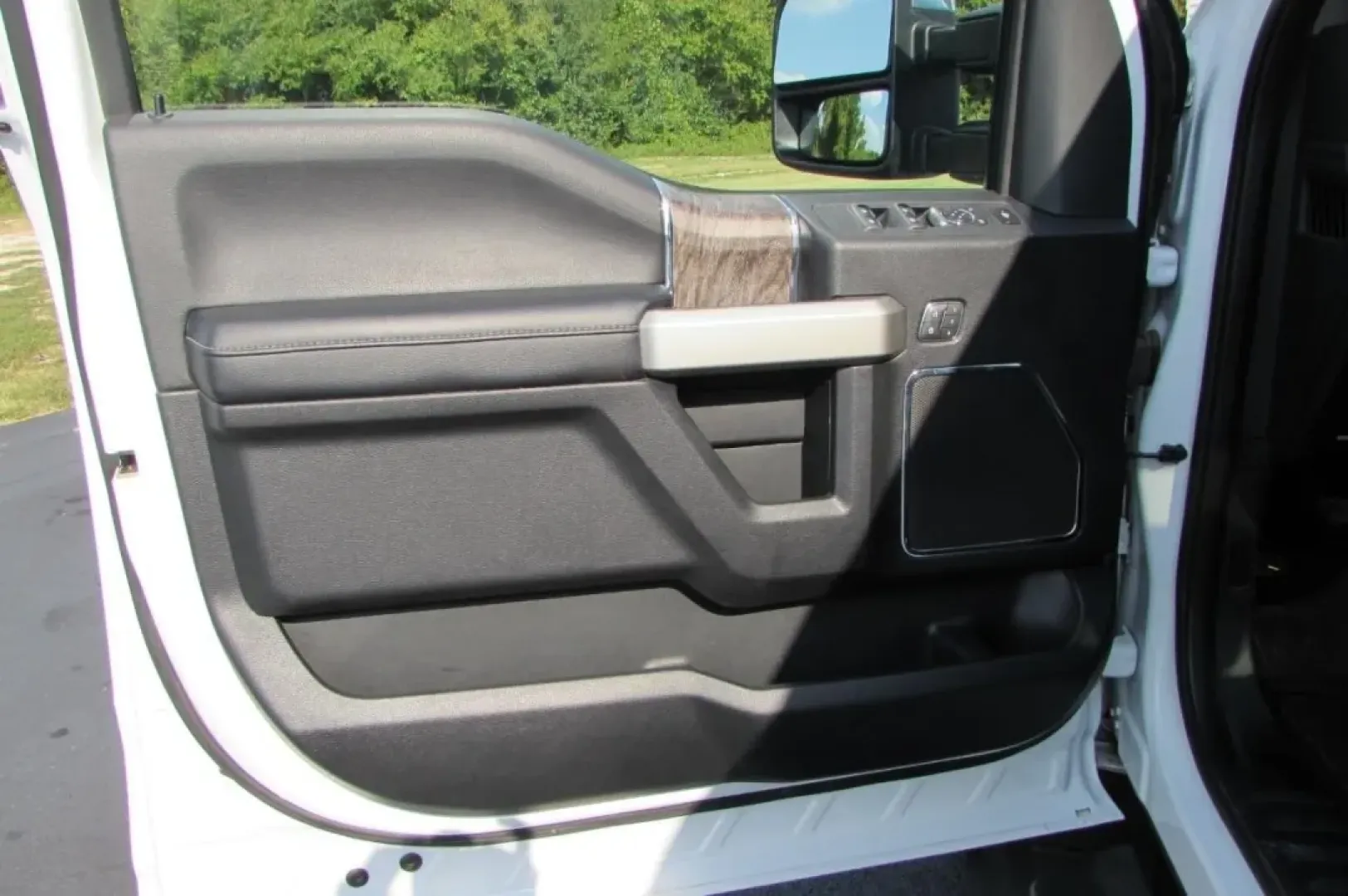 2019 /Black / Dark Marsala Ford F-450SD Lariat DRW (1FT8W4DT4KE) with an Other engine, Automatic transmission, located at 12836 Highway 21, De Soto, MO, 63020, (636) 337-7777, 38.151867, -90.575615 - Are you searching for the perfect truck to elevate your weekend adventures and tackle any job with ease? Look no further than this robust 2019 Ford Super Duty F-450 DRW available now at Pettus Ford De Soto. This incredible vehicle seamlessly blends power, comfort, and durability, making it an ideal - Photo#16