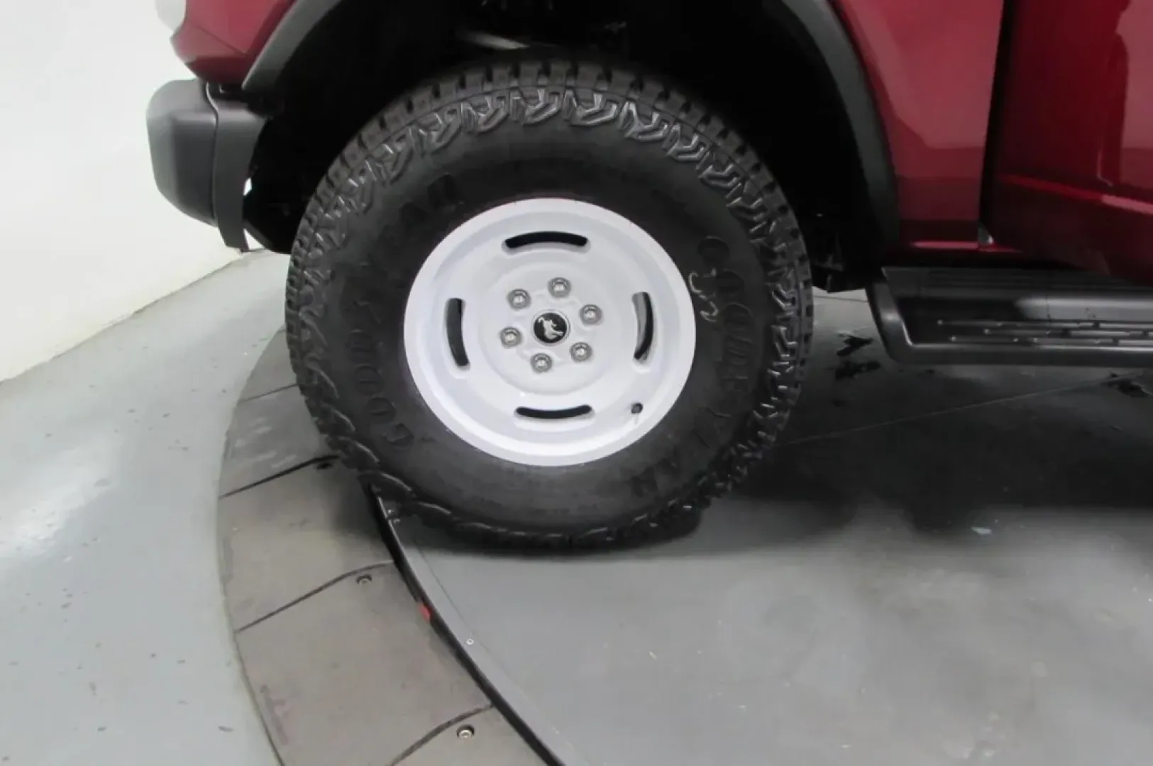 2025 /Navy Pier Ford Bronco Heritage Edition (1FMEE4DP2SL) with an 2.7L V6 engine, located at 12836 Highway 21, De Soto, MO, 63020, (636) 337-7777, 38.151867, -90.575615 - **Get Ready for Adventure: Discover the 2025 Ford Bronco Heritage Edition at Pettus Ford De Soto!**<br /> <br /> Are you ready to elevate your weekends and embark on thrilling road trips? Look no further than the 2025 Ford Bronco Heritage Edition, now available at Pettus Ford De Soto, your trusted O - Photo#9