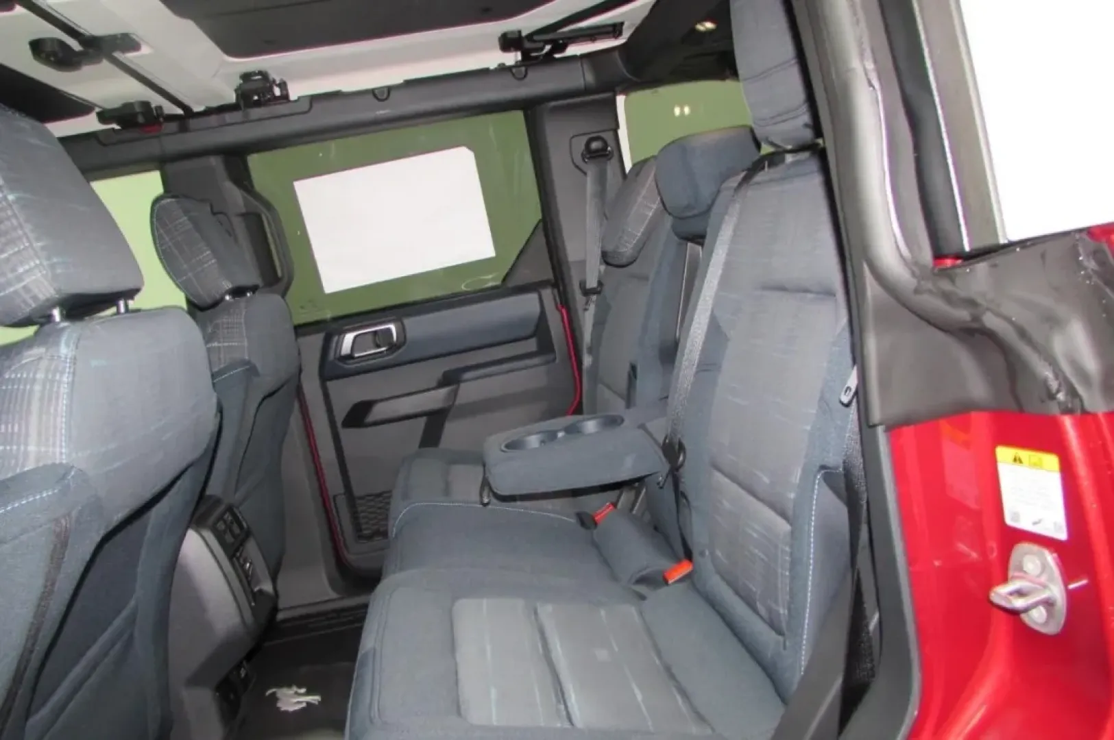 2025 /Navy Pier Ford Bronco Heritage Edition (1FMEE4DP2SL) with an 2.7L V6 engine, located at 12836 Highway 21, De Soto, MO, 63020, (636) 337-7777, 38.151867, -90.575615 - **Get Ready for Adventure: Discover the 2025 Ford Bronco Heritage Edition at Pettus Ford De Soto!**<br /> <br /> Are you ready to elevate your weekends and embark on thrilling road trips? Look no further than the 2025 Ford Bronco Heritage Edition, now available at Pettus Ford De Soto, your trusted O - Photo#27