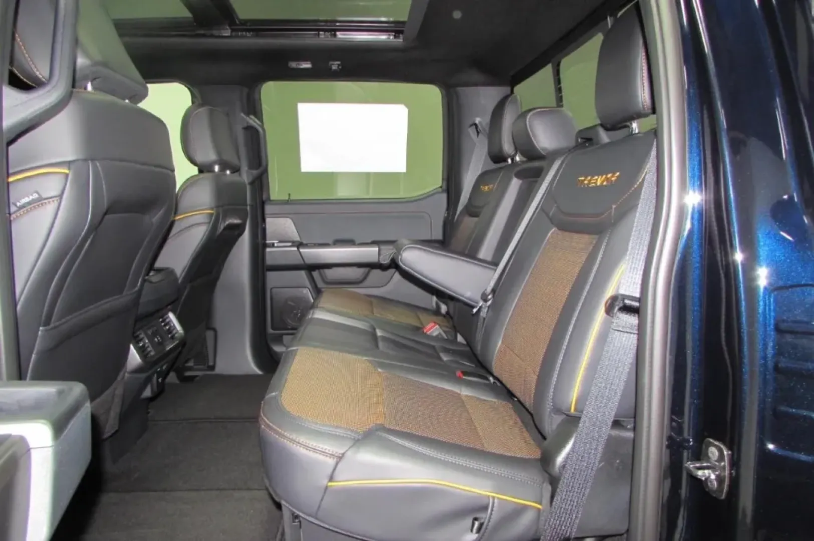 2025 /Black Ford F-150 Tremor (1FTFW4L57SF) with an 5.0L V8 engine, Automatic transmission, located at 12836 Highway 21, De Soto, MO, 63020, (636) 337-7777, 38.151867, -90.575615 - **Unleash Your Adventurous Spirit with the 2025 Ford F-150 Tremor at Pettus Ford De Soto!**<br /> <br /> Are you ready to elevate your lifestyle and embark on your next adventure? Look no further than the stunning 2025 Ford F-150 Tremor, now available at Pettus Ford De Soto. This exceptional truck i - Photo#32