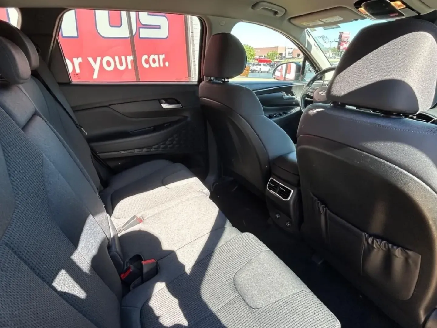 2023 /Gray Cloth Hyundai Santa Fe SEL (5NMS24AJ1PH) with an 2.5L GDI MPI DOHC 16-Valve I4 engine, Automatic transmission, located at 970 Woodlawn Dr., Farmington, MO, 63640, (573) 431-7800, 37.825642, -90.468674 - **Explore the Open Road with the 2023 Hyundai Santa Fe SEL at Pettus CDJR Farmington!**<br /> <br /> Are you in search of an adventure-ready SUV that strikes the perfect balance between comfort and capability? Look no further than this stunning 2023 Hyundai Santa Fe SEL, available at Pettus CDJR Far - Photo#10