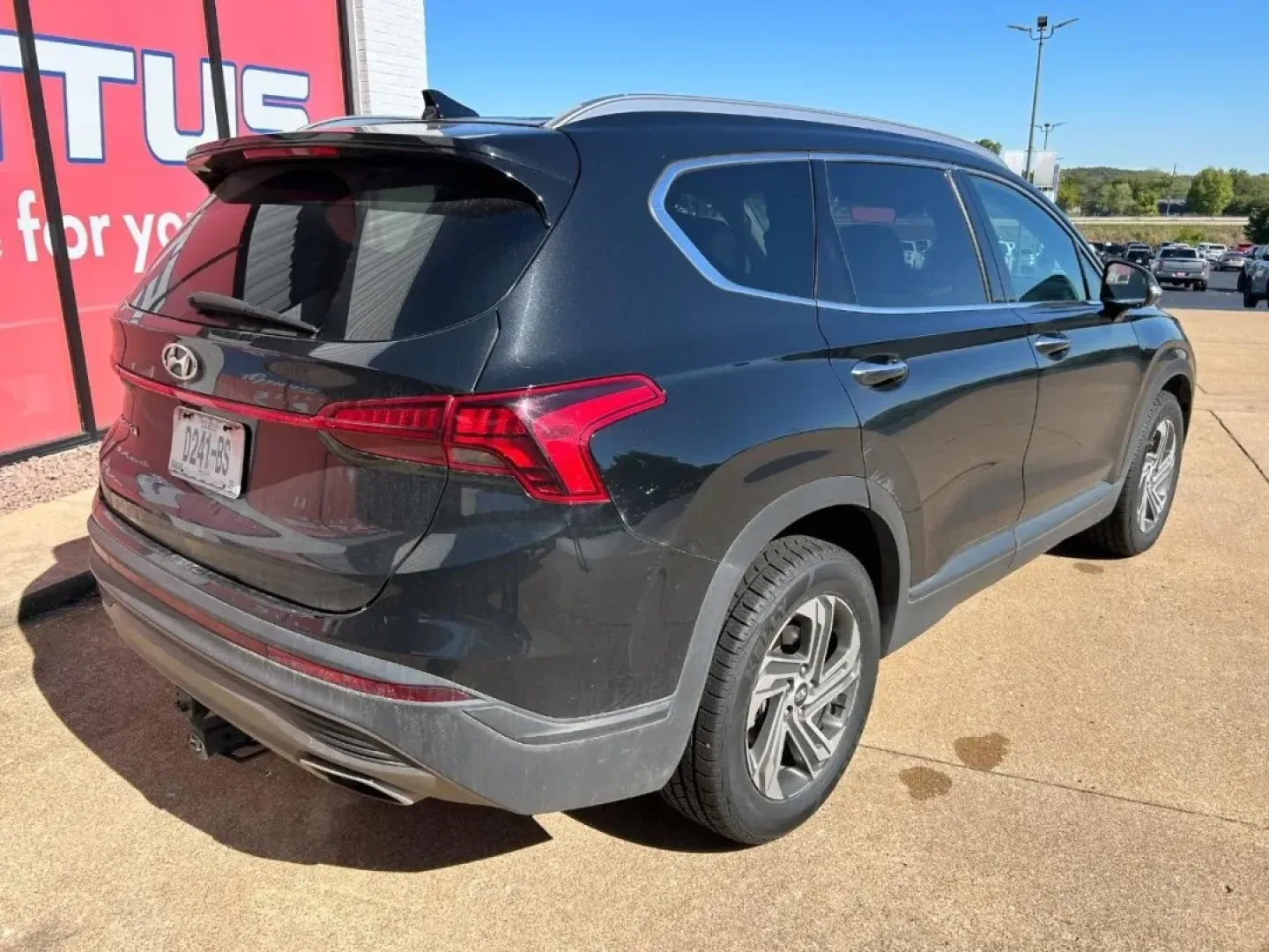 2023 /Gray Cloth Hyundai Santa Fe SEL (5NMS24AJ1PH) with an 2.5L GDI MPI DOHC 16-Valve I4 engine, Automatic transmission, located at 970 Woodlawn Dr., Farmington, MO, 63640, (573) 431-7800, 37.825642, -90.468674 - **Explore the Open Road with the 2023 Hyundai Santa Fe SEL at Pettus CDJR Farmington!**<br /> <br /> Are you in search of an adventure-ready SUV that strikes the perfect balance between comfort and capability? Look no further than this stunning 2023 Hyundai Santa Fe SEL, available at Pettus CDJR Far - Photo#6