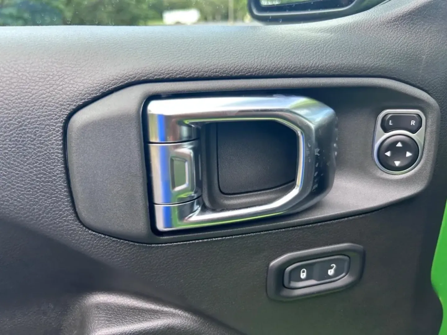 2025 /Black Cloth Jeep Wrangler Sport S (1C4PJXDG4SW) with an 3.6L V6 24V VVT UPG I engine, located at 970 Woodlawn Dr., Farmington, MO, 63640, (573) 431-7800, 37.825642, -90.468674 - **Elevate Your Adventures with the 2025 Jeep Wrangler from Pettus CDJR Farmington!**<br /> <br /> Are you searching for a vehicle that embodies freedom and adventure? Look no further than the 2025 Jeep Wrangler, available now at Pettus CDJR Farmington! This exceptional SUV is designed for those who - Photo#17