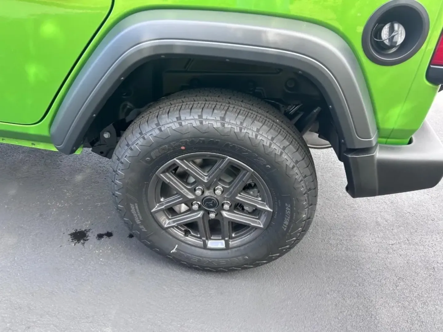 2025 /Black Cloth Jeep Wrangler Sport S (1C4PJXDG4SW) with an 3.6L V6 24V VVT UPG I engine, located at 970 Woodlawn Dr., Farmington, MO, 63640, (573) 431-7800, 37.825642, -90.468674 - **Elevate Your Adventures with the 2025 Jeep Wrangler from Pettus CDJR Farmington!**<br /> <br /> Are you searching for a vehicle that embodies freedom and adventure? Look no further than the 2025 Jeep Wrangler, available now at Pettus CDJR Farmington! This exceptional SUV is designed for those who - Photo#5