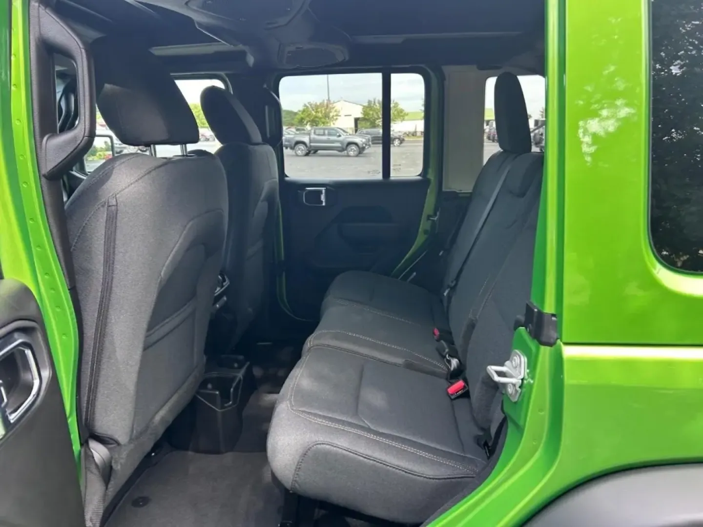 2025 /Black Cloth Jeep Wrangler Sport S (1C4PJXDG4SW) with an 3.6L V6 24V VVT UPG I engine, located at 970 Woodlawn Dr., Farmington, MO, 63640, (573) 431-7800, 37.825642, -90.468674 - **Elevate Your Adventures with the 2025 Jeep Wrangler from Pettus CDJR Farmington!**<br /> <br /> Are you searching for a vehicle that embodies freedom and adventure? Look no further than the 2025 Jeep Wrangler, available now at Pettus CDJR Farmington! This exceptional SUV is designed for those who - Photo#8