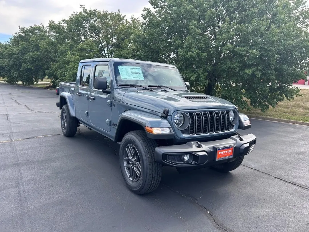 2025 Jeep Gladiator 